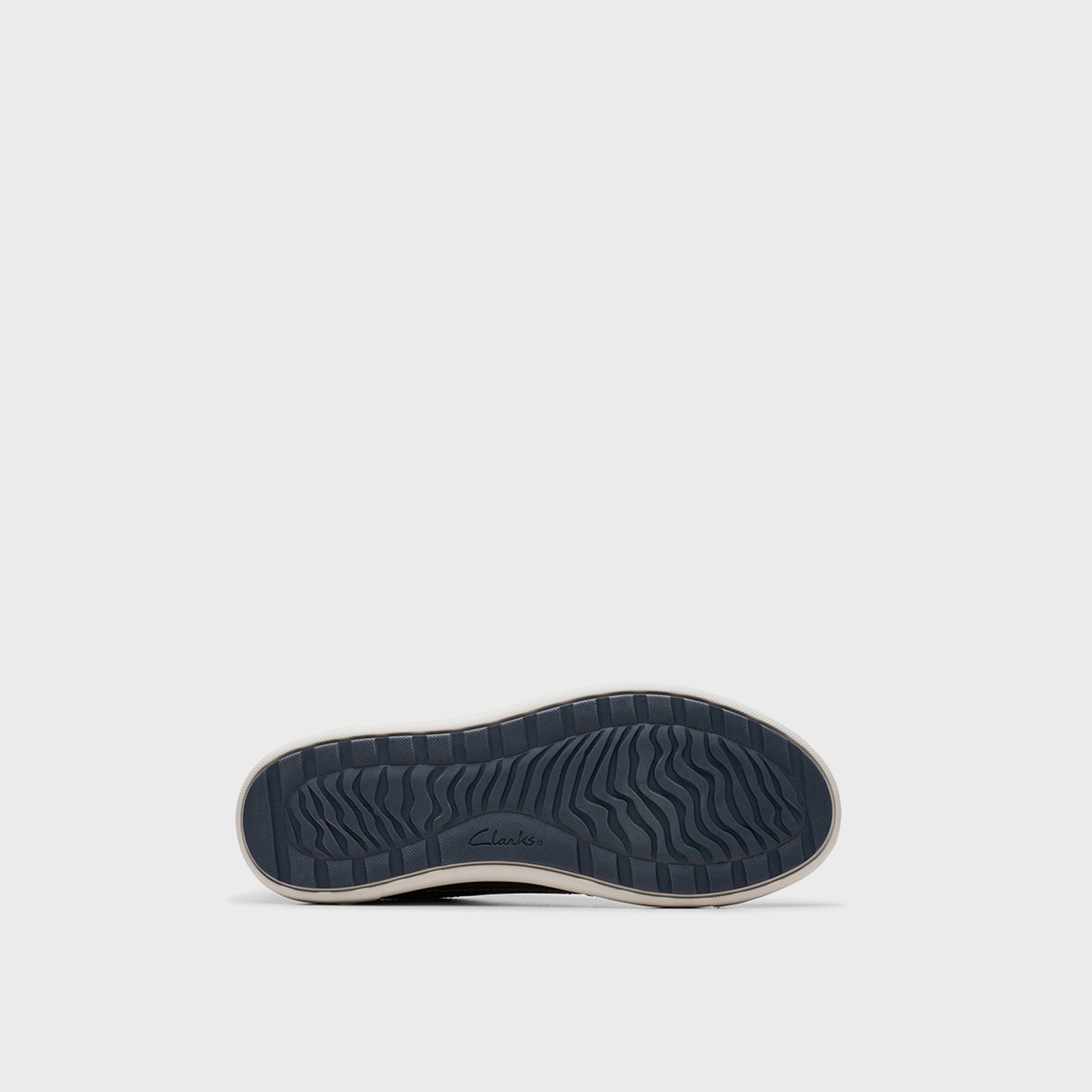 كلاركس- حذاء رياضي كاحل منخفض ورباط للرجال | 26176886-men-shoes-sneakers-image-5