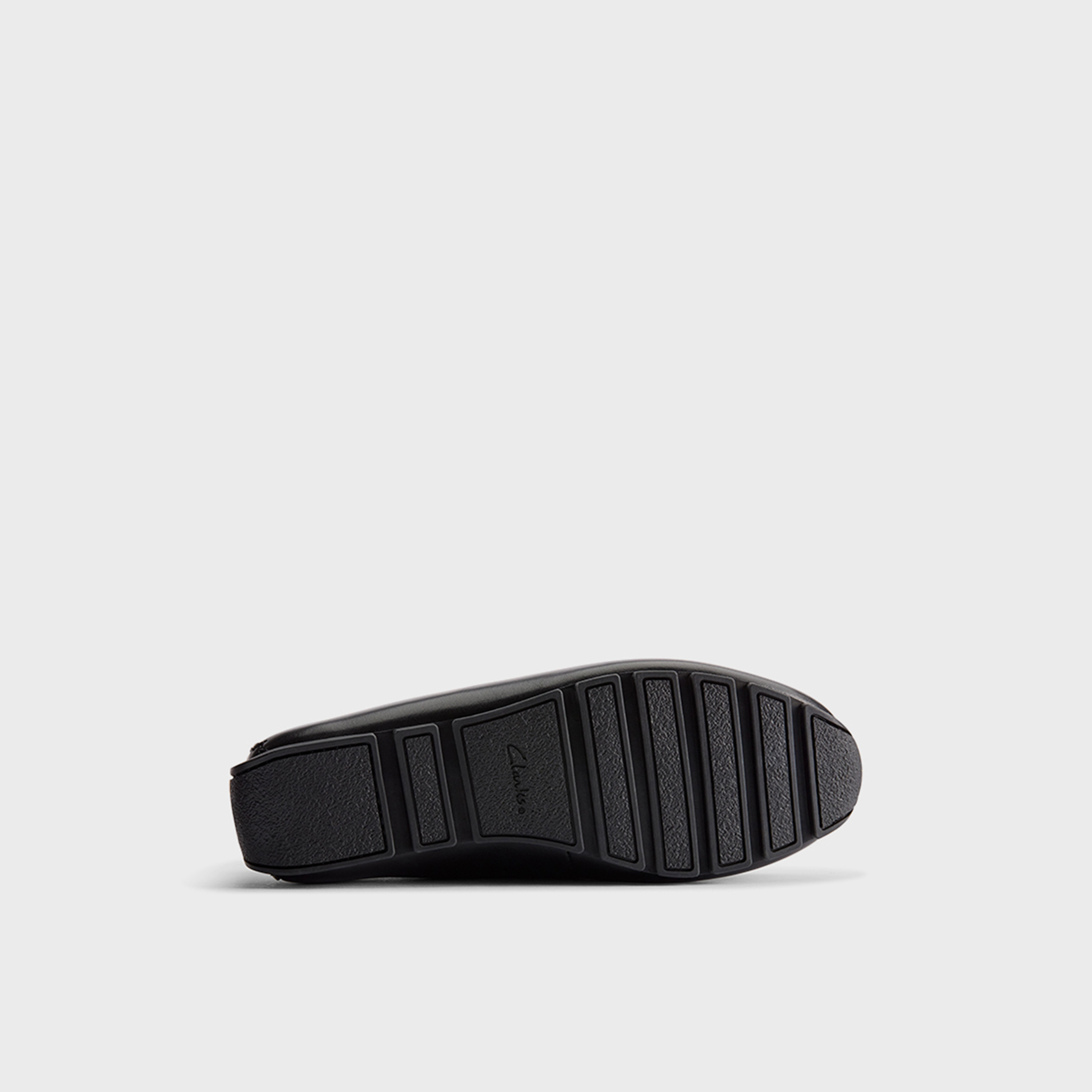 كلاركس - حذاء أوزويك تريم للرجال سهل الارتداء | 26177466-men-shoes-loafersandmoccasins-image-5