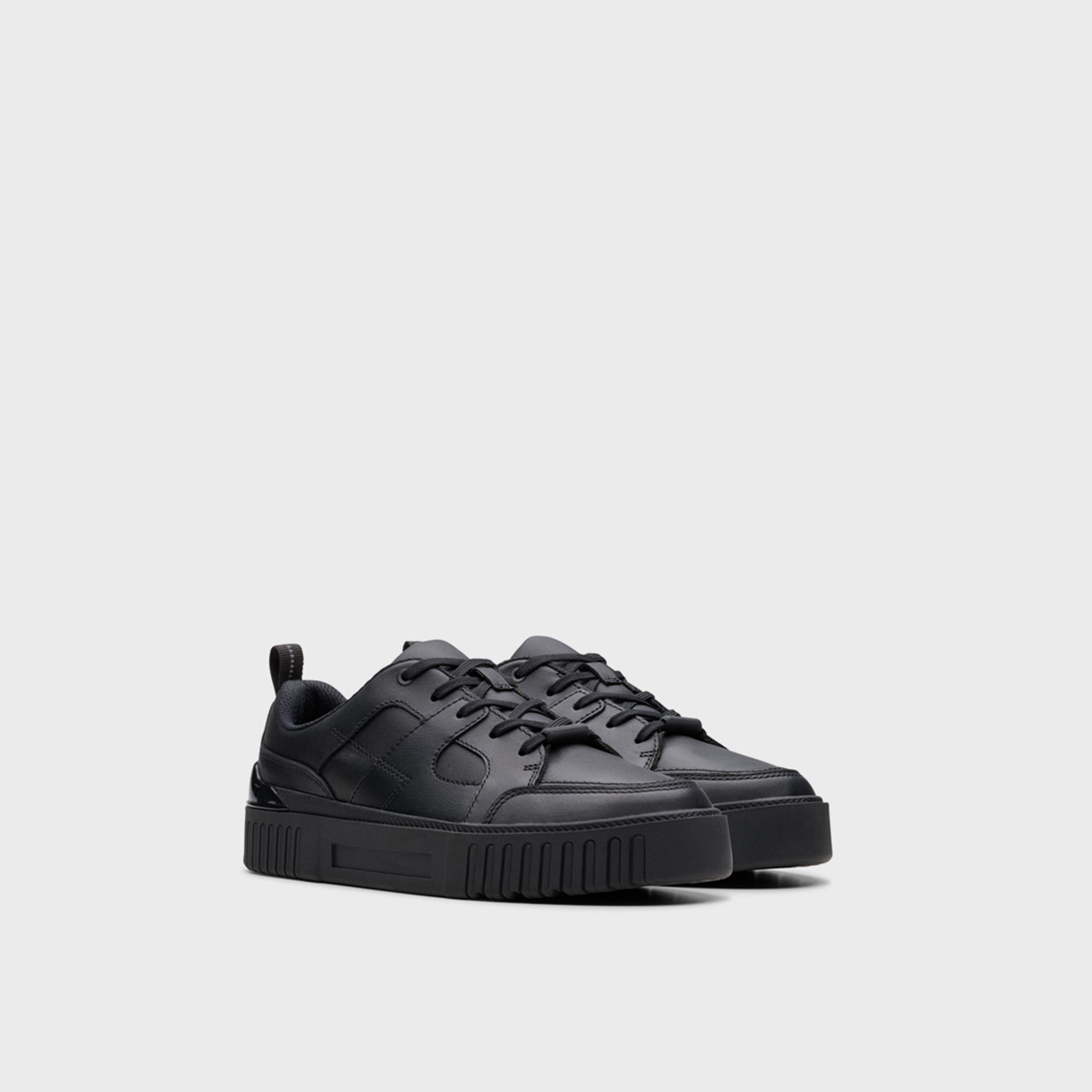 كلاركس-  حذاء رياضي برباط للأولاد | 26178320-boys-shoes-schoolshoes-image-1