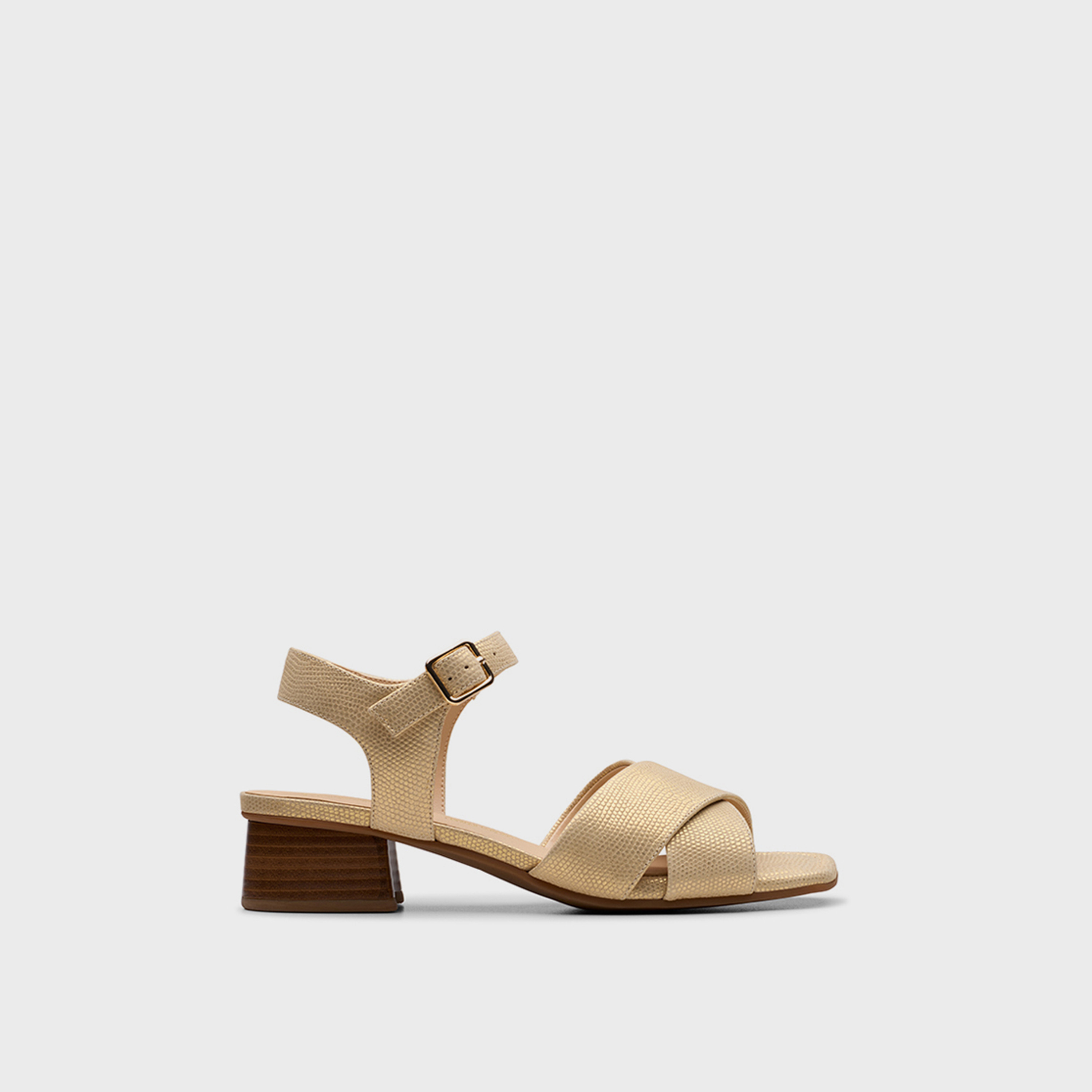 كلاركس- صندل للنساء حزام بإبزيم  | 26178796-women-shoes-sandals-heeled-image-3