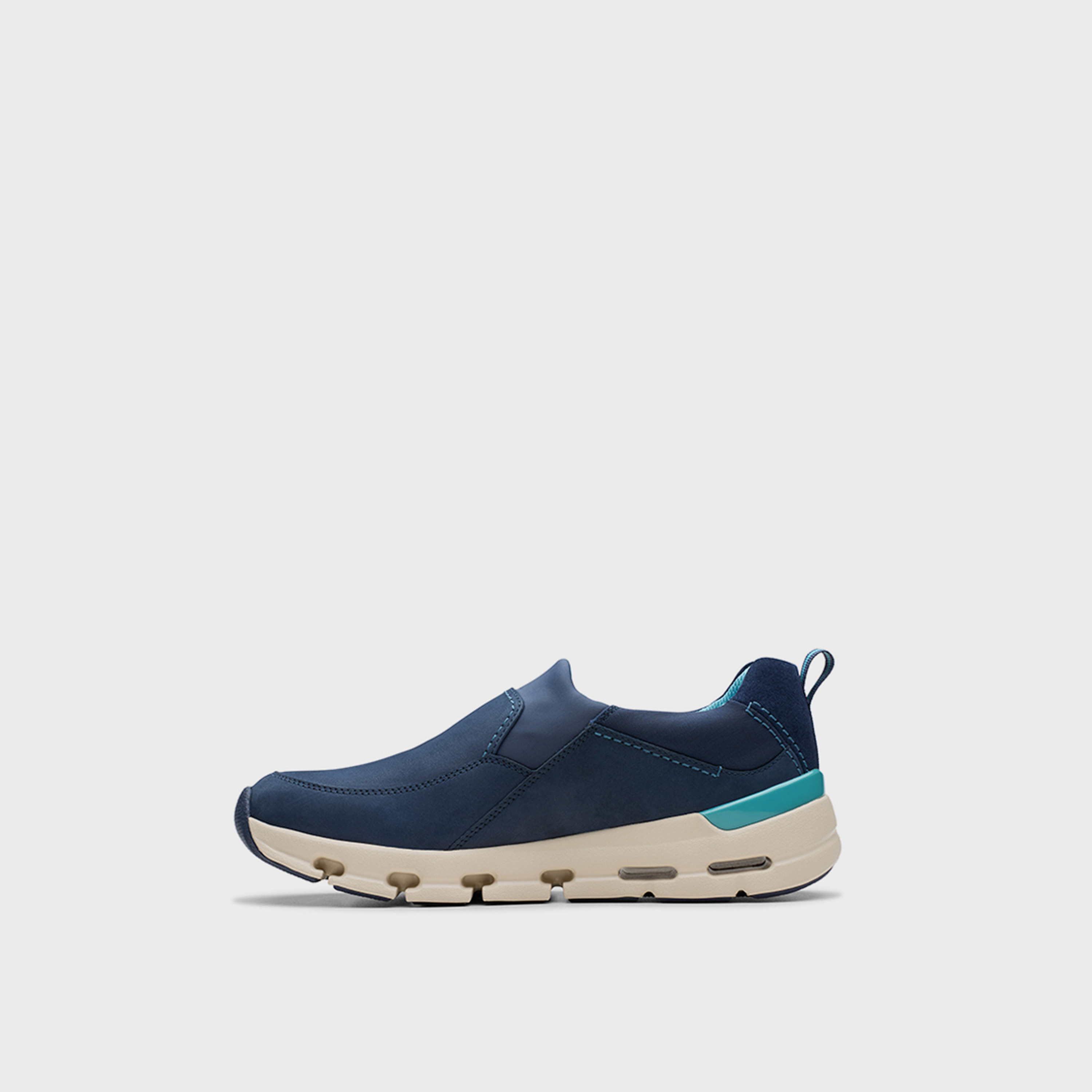 كلاركس- حذاء رياضي للنساء كاحل منخفض سهل الارتداء  | 26178874-women-shoes-sneakers-image-2