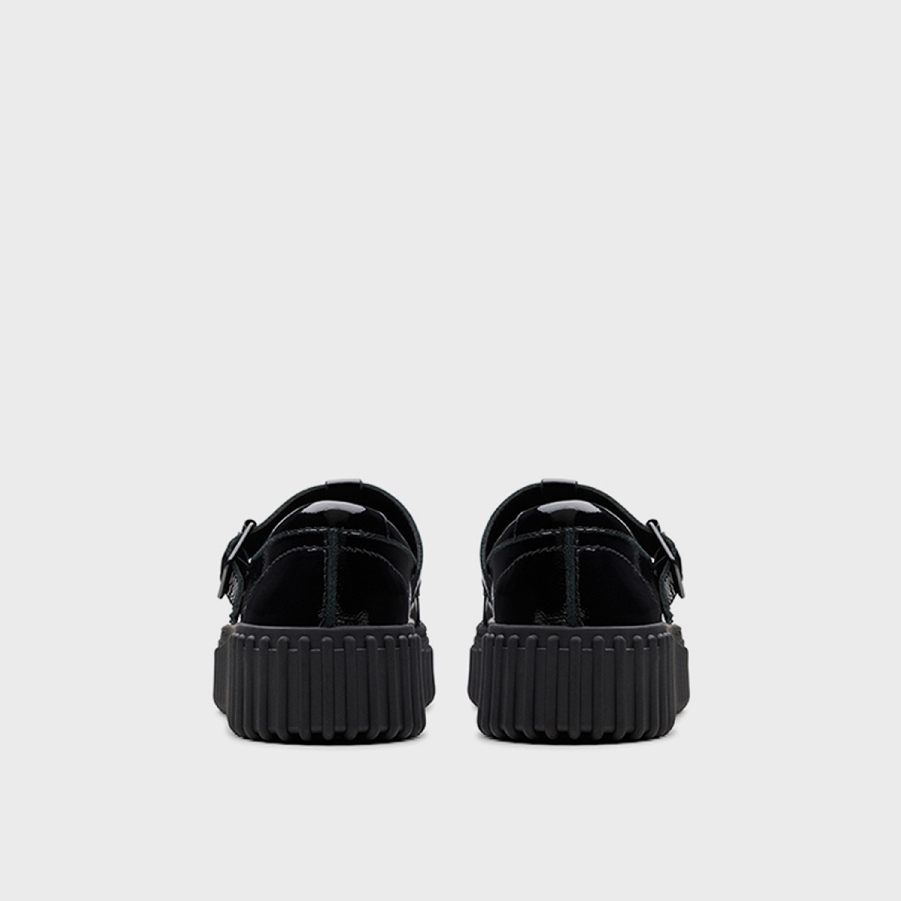 كلاركس- حذاء لوفر للنساء كعب مسطح بإبزيم  | 26179103-women-shoes-loafersandmoccasins-image-4