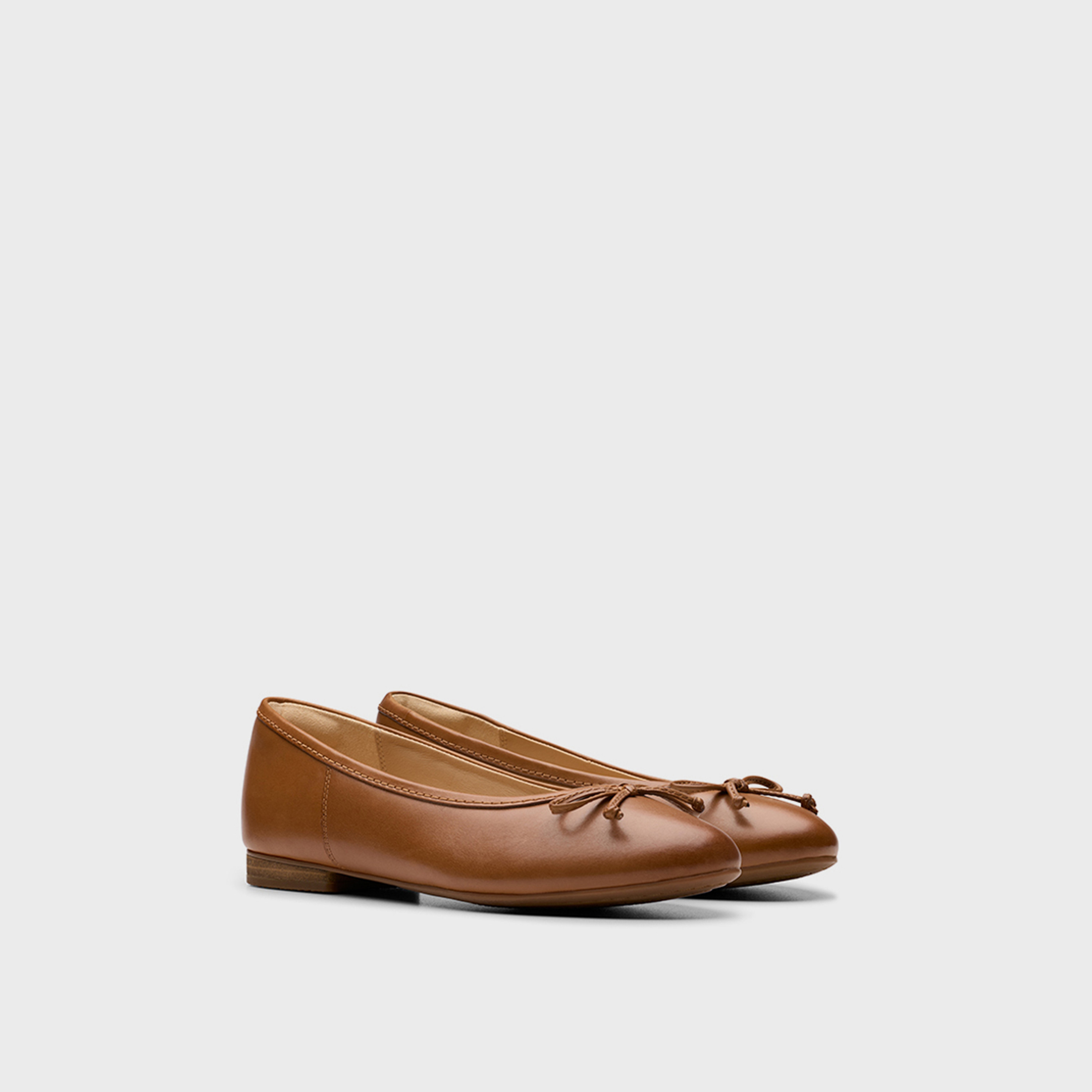 كلاركس- حذاء بلارينا مقدمة مستديرة للنساء سهل الارتداء  | 26179212-women-shoes-flats-ballerinas-image-1
