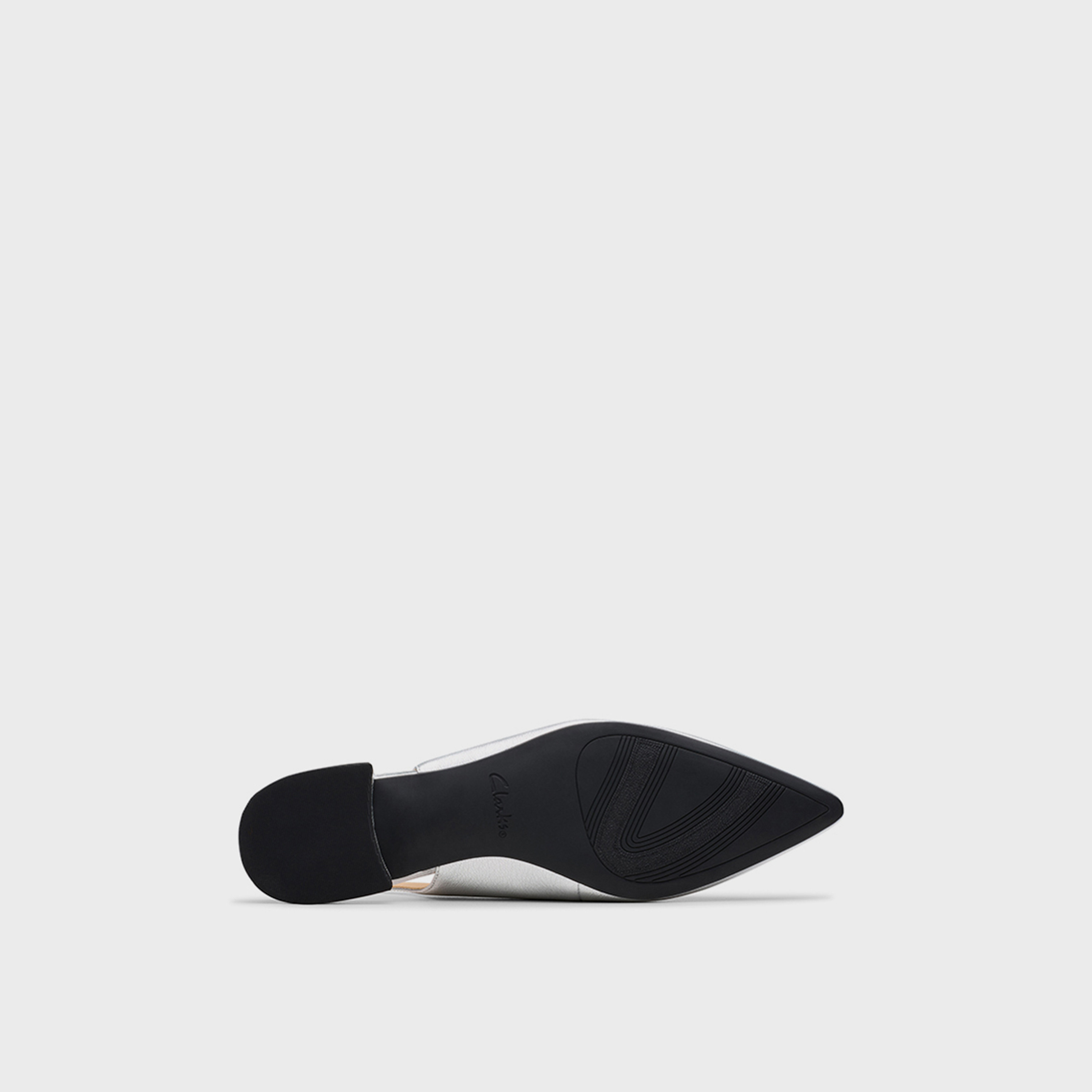 كلاركس- صندل للنساء حزام بإبزيم  | 26179295-women-shoes-sandals-flats-image-5