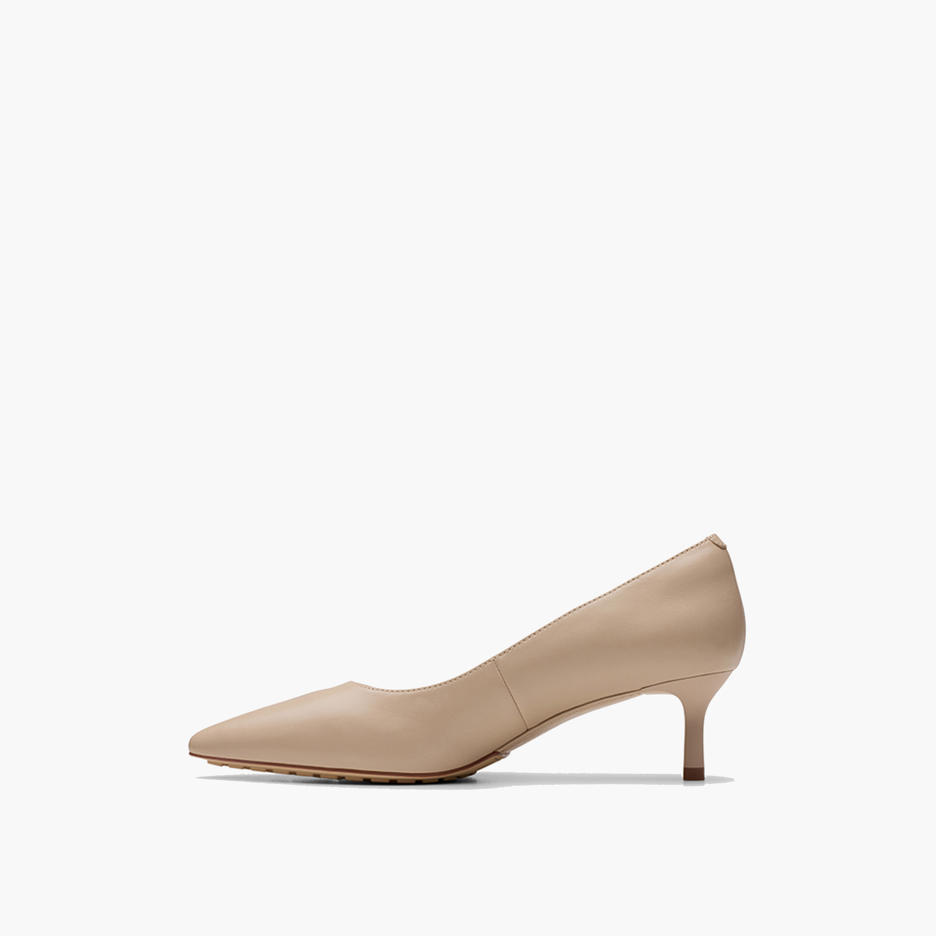 كلاركس- حذاء أديلا كورت نسائي جلدي سهل الارتداء بكعب متوسط ​​| Adela Court 26179300-women-shoes-heels-image-3