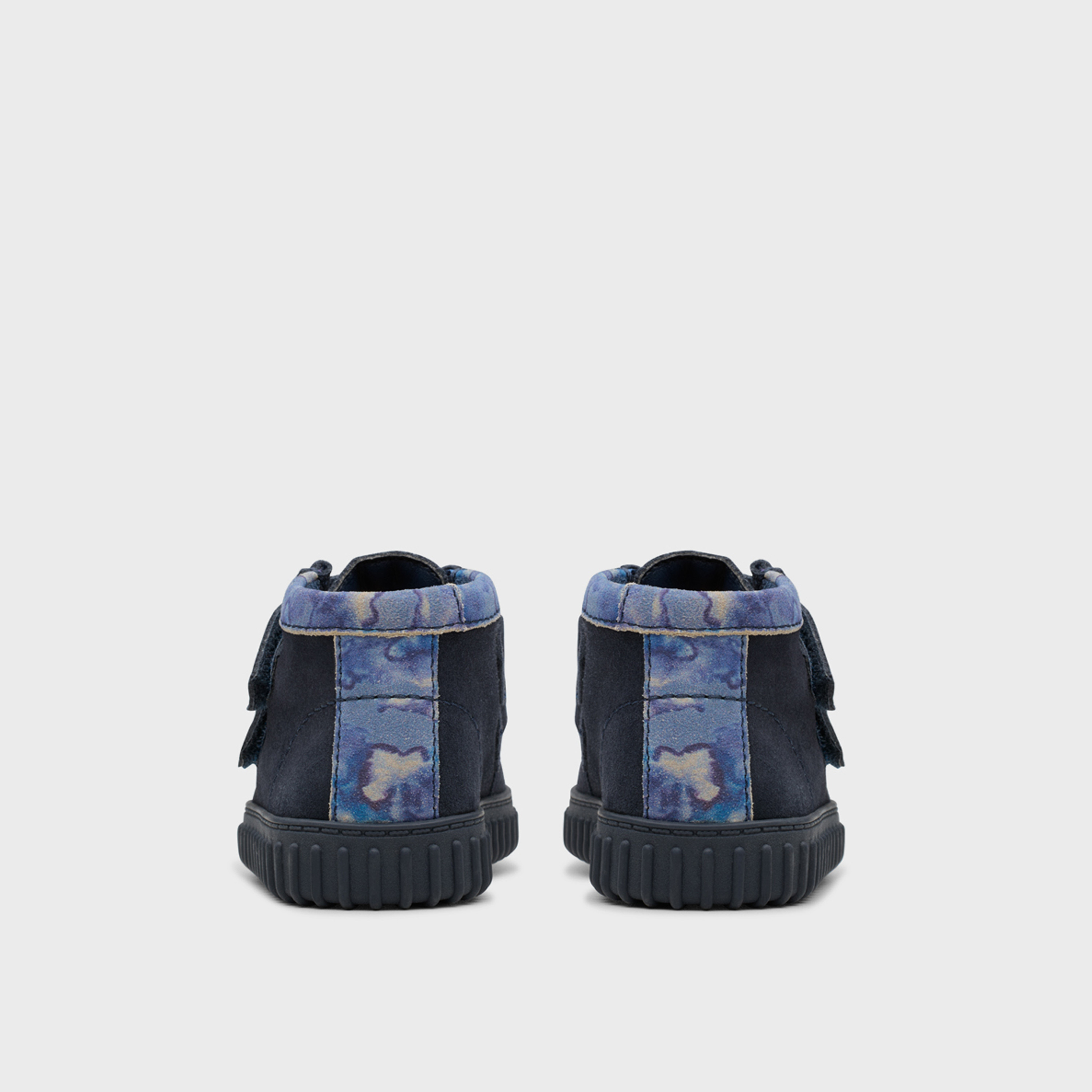 كلاركس- حذاء رياضي للأولاد مشبك وحلقة إغلاق كاحل متوسط | 26179311-boys-shoes-boots-image-4