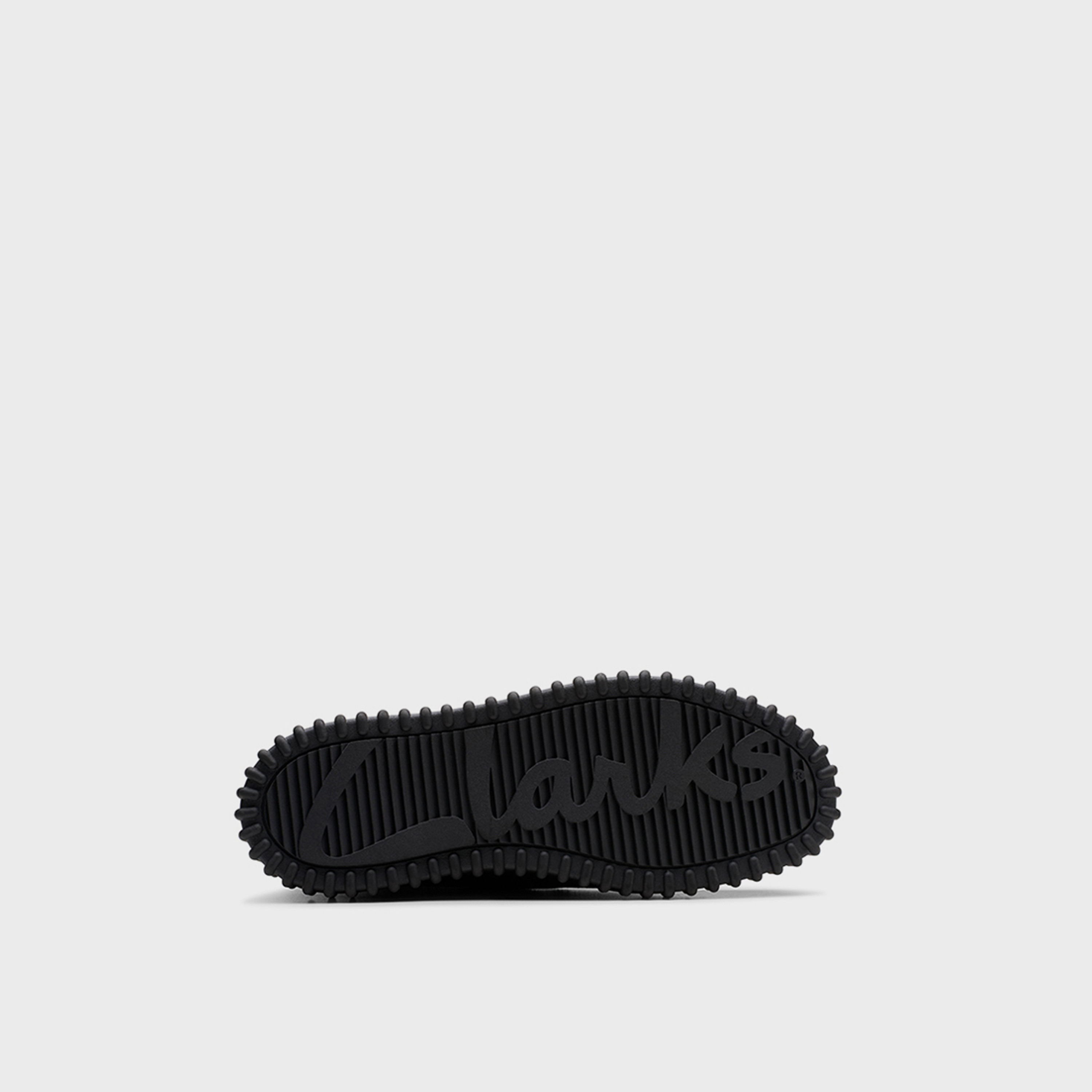 كلاركس- حذاء رياضي للنساء مقصوص برباط  | 26179360-women-shoes-sneakers-image-5