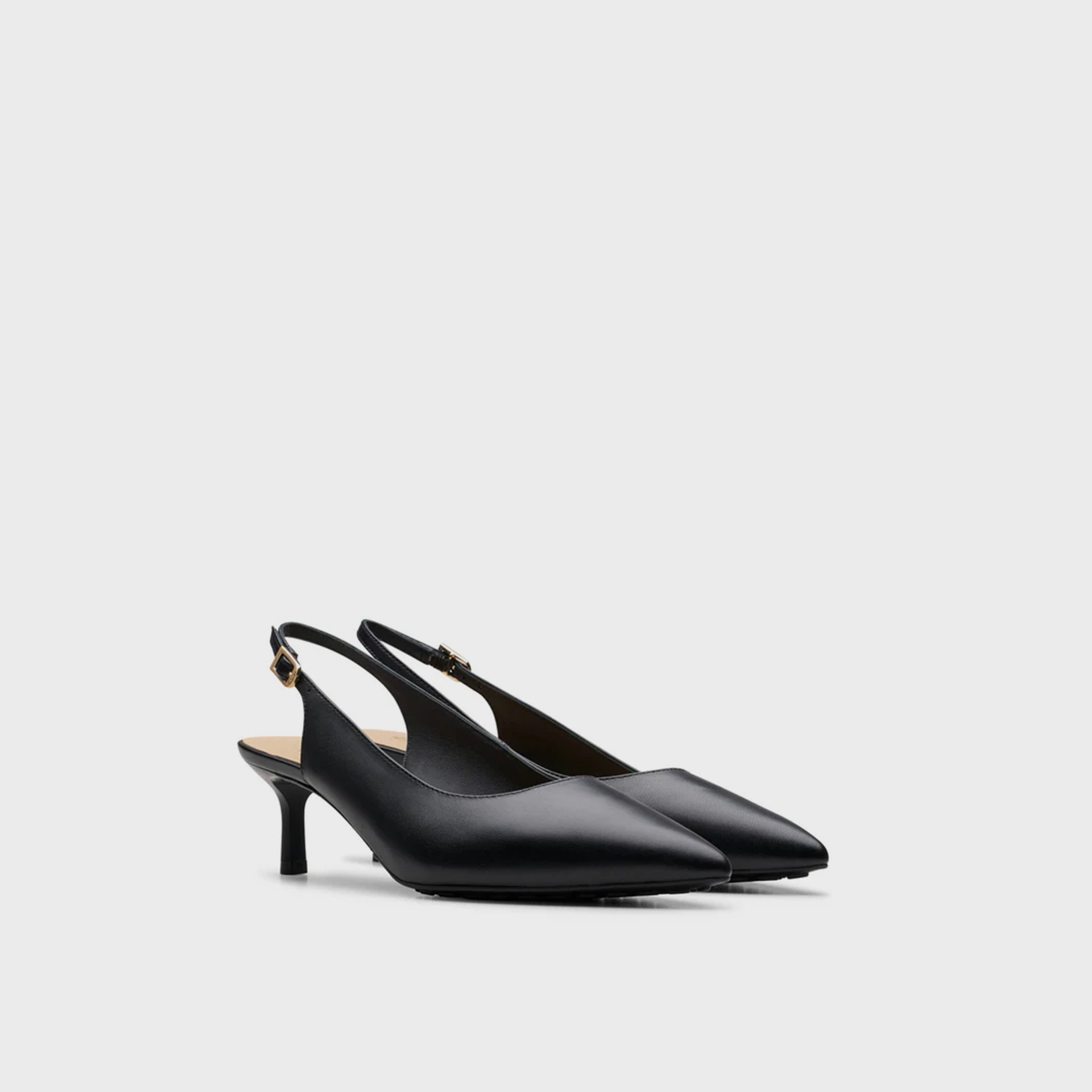كلاركس -  حذاء نسائي بكعب ستيليتو مع إبزيم  أدِيلا سلينغ بامبس | 26179527-women-shoes-heels-image-1