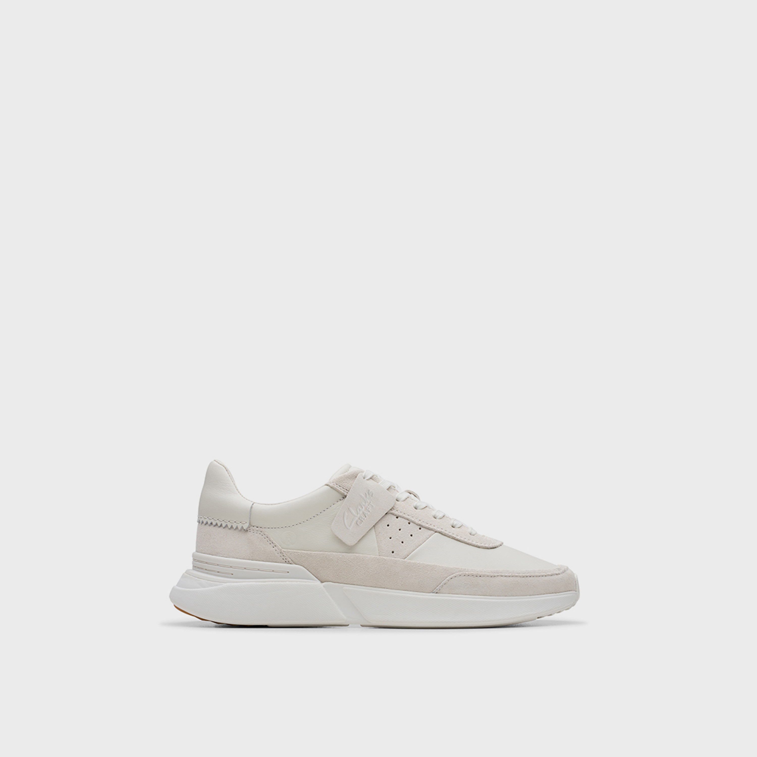 كلاركس- حذاء رياضي كاحل منخفض ورباط للرجال | 26179691-men-shoes-sneakers-image-3