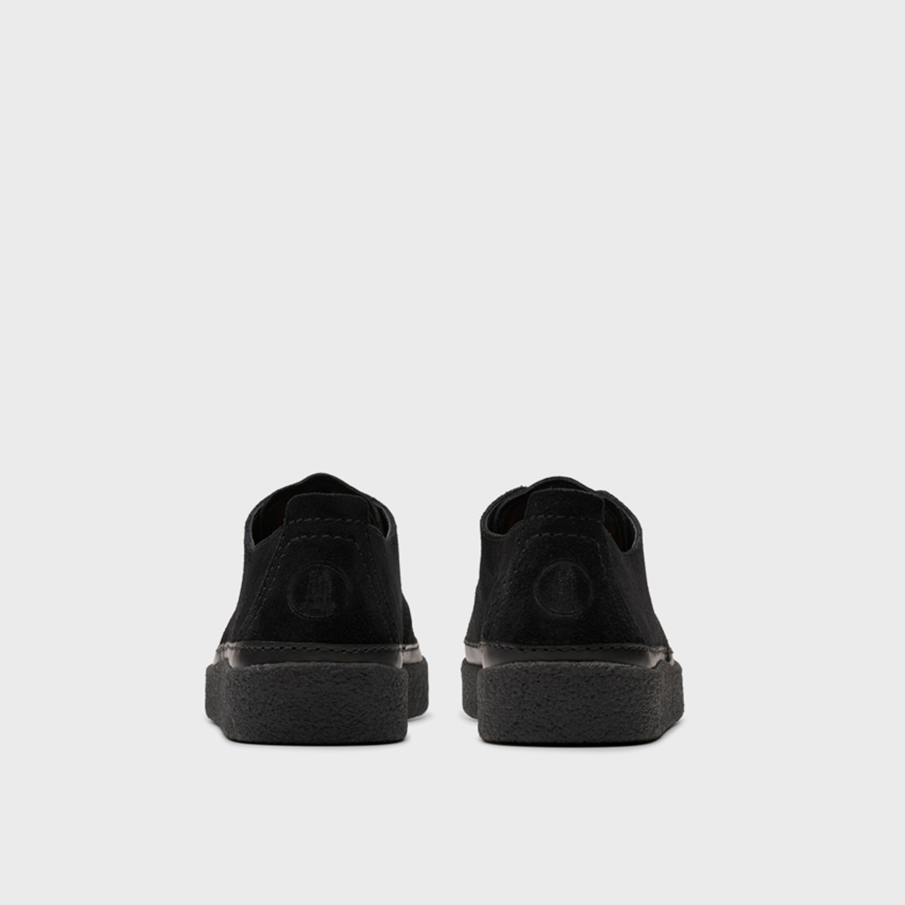 كلاركس- حذاء رياضي كاحل منخفض ورباط للرجال | 26179940-men-shoes-sneakers-image-4