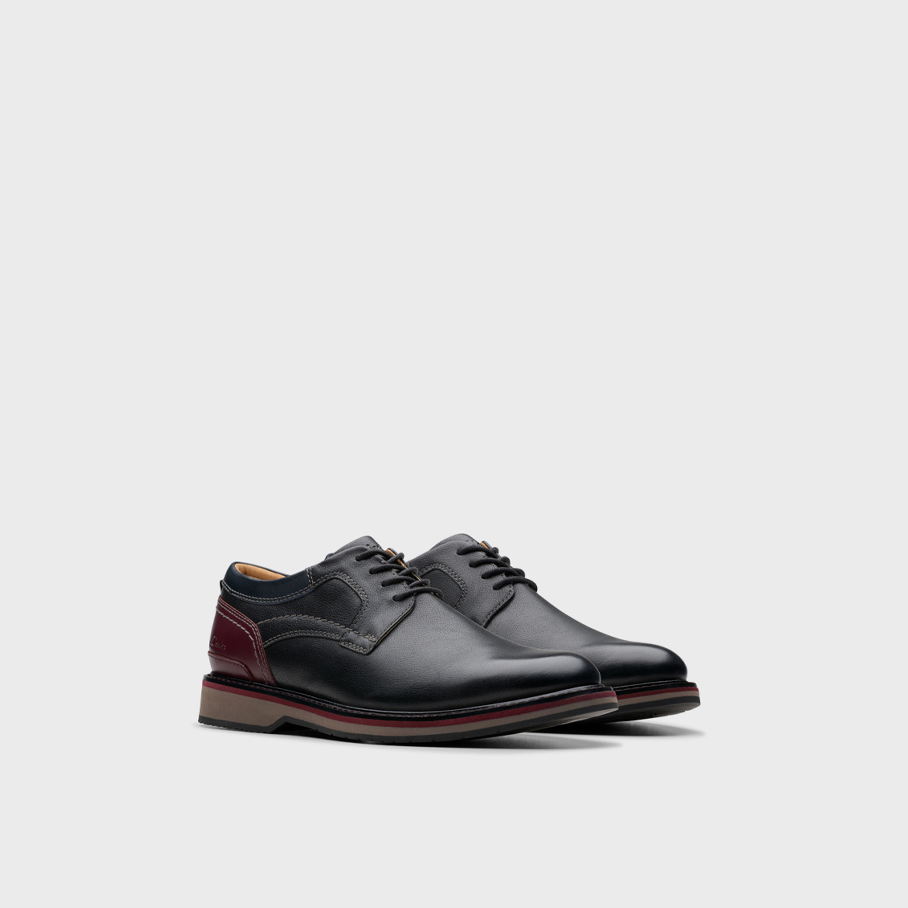 كلاركس- حذاء ديربي برباط للرجال | 26179976-men-shoes-formalshoes-image-1