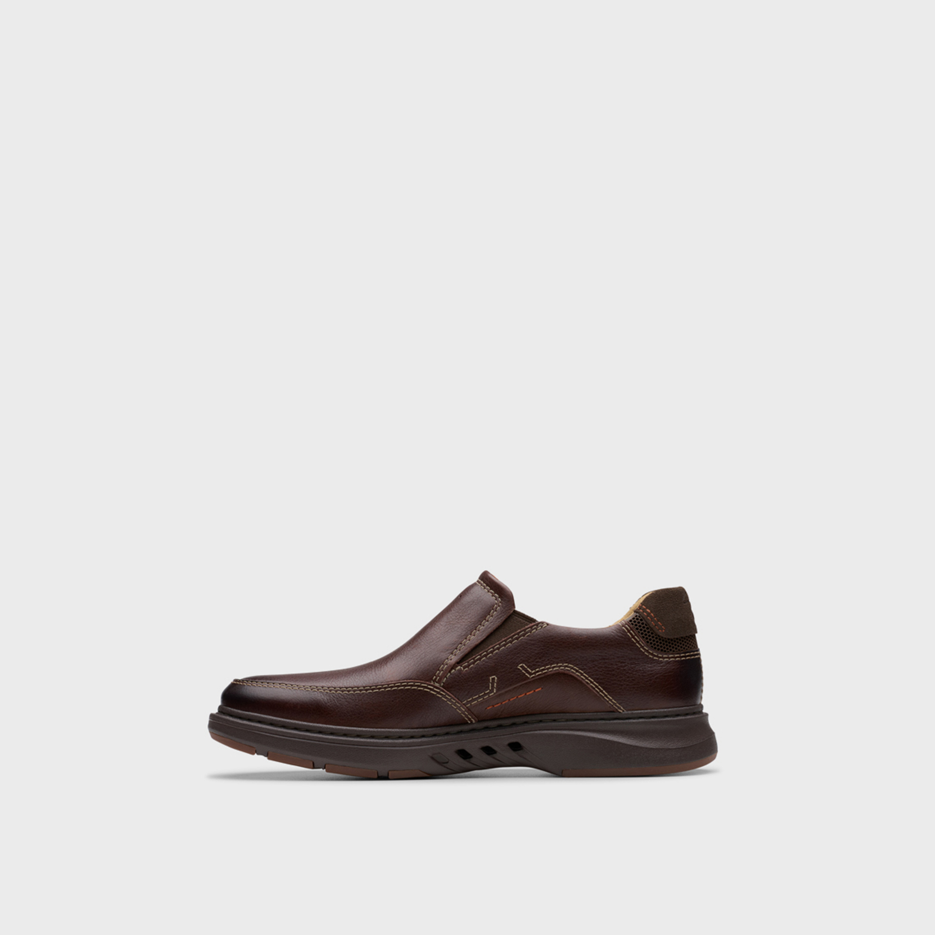 كلاركس- حذاء لوفر سهل الارتداء للرجال | 26179985-men-shoes-formalshoes-image-2