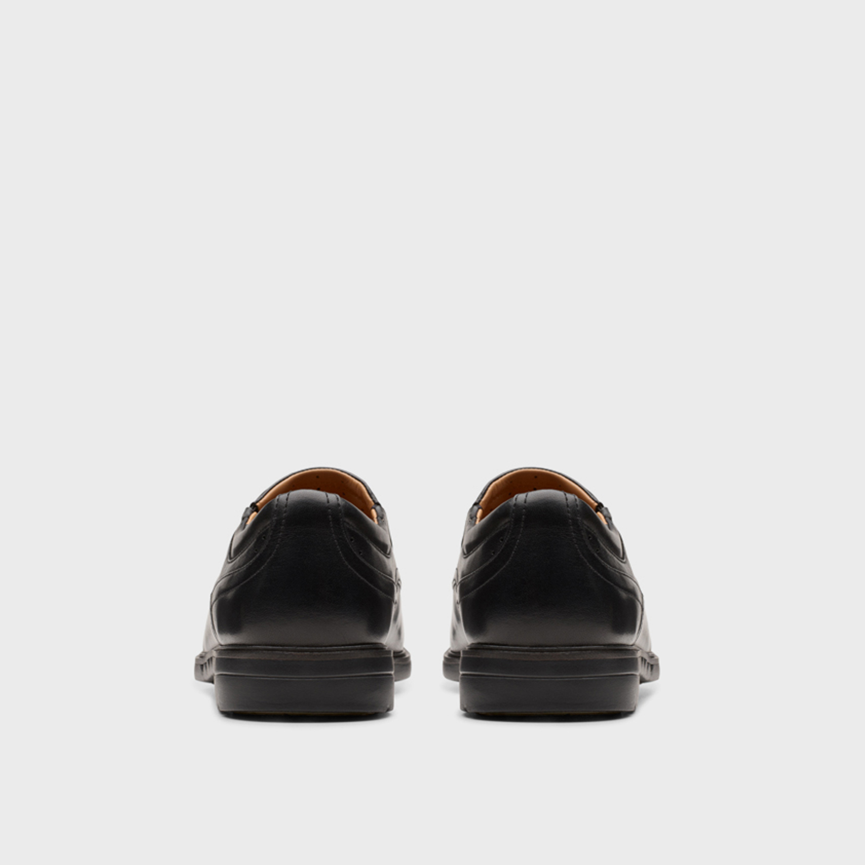 كلاركس- حذاء لوفر سهل الارتداء للرجال | 26179989-men-shoes-formalshoes-image-4