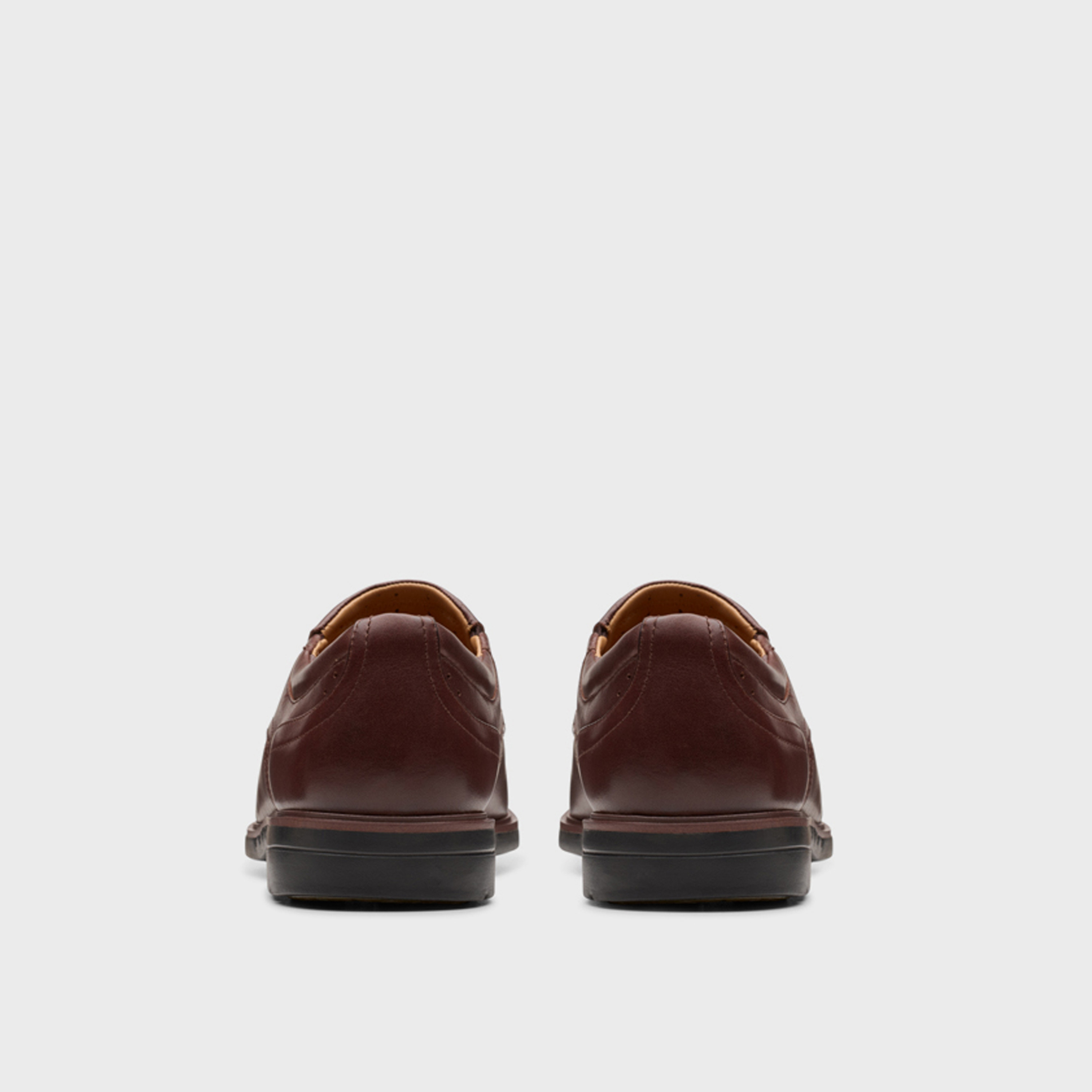 كلاركس- حذاء لوفر سهل الارتداء للرجال | 26179990-men-shoes-formalshoes-image-4