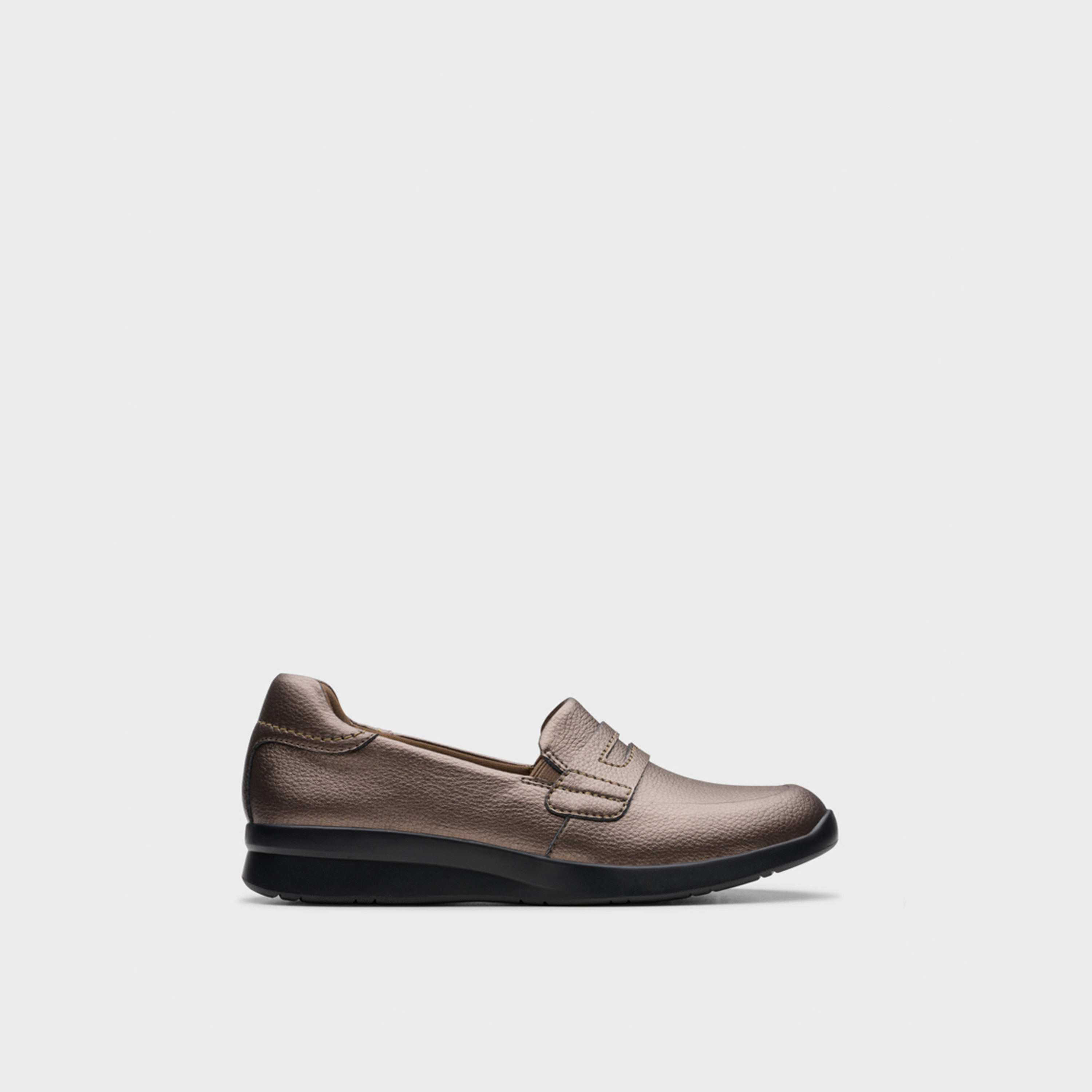 كلاركس- حذاء لوفر للنساء سهل الارتداء  | 26180091-women-shoes-loafersandmoccasins-image-3