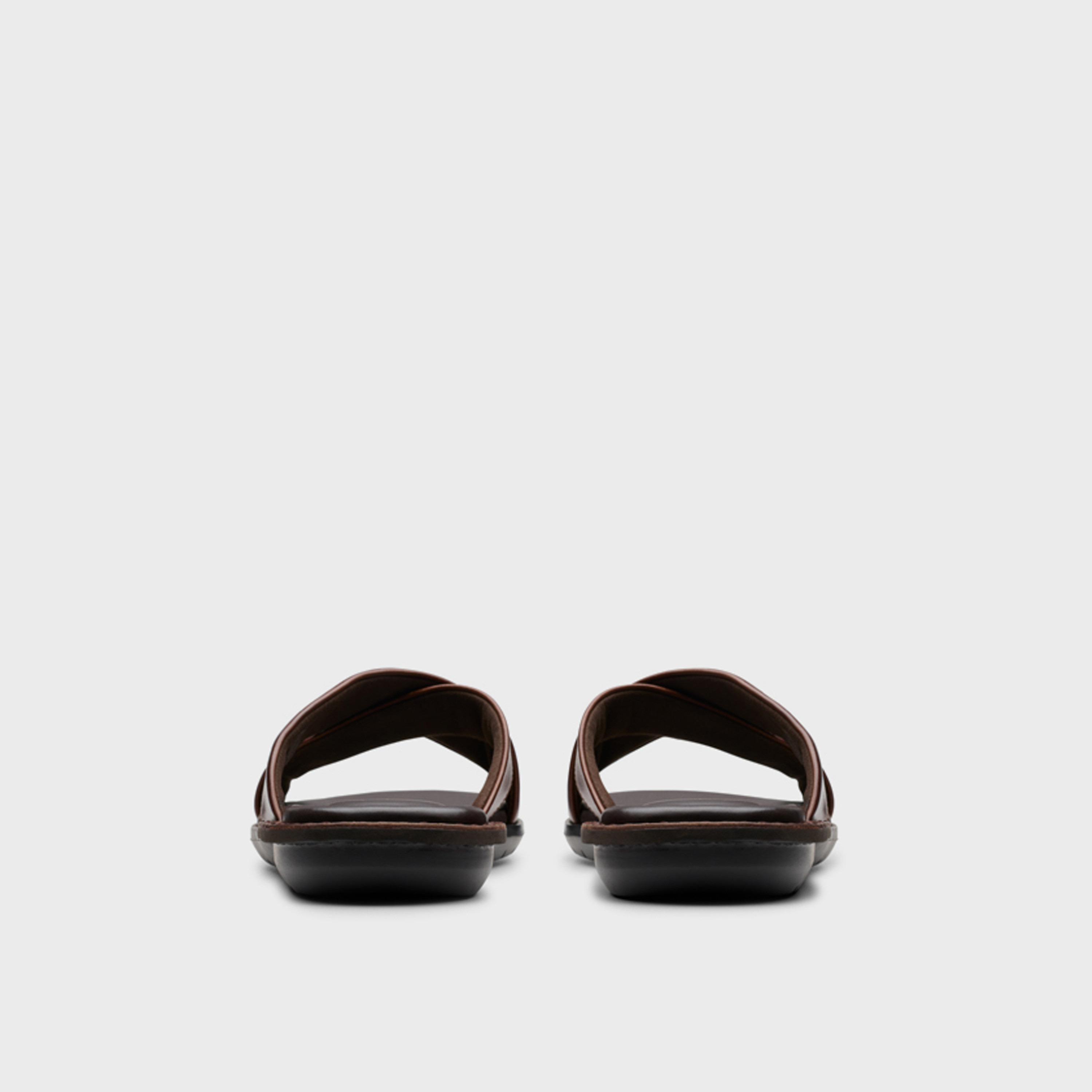 كلاركس- صندل سهل الارتداء للرجال | 26180122-men-shoes-sandals-image-4