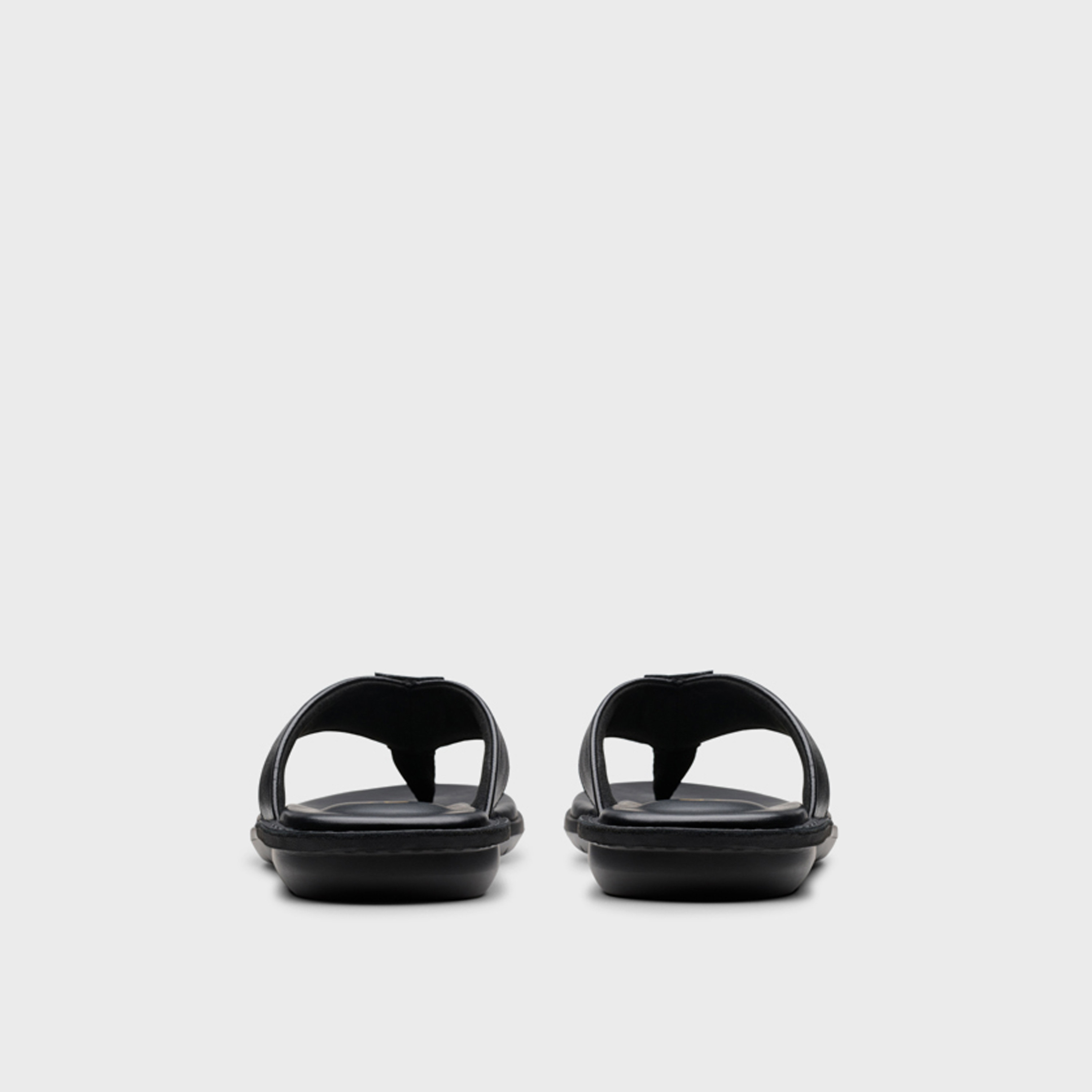 كلاركس- صندل بإصبع سهل الارتداء للرجال | 26180124-men-shoes-sandals-image-4