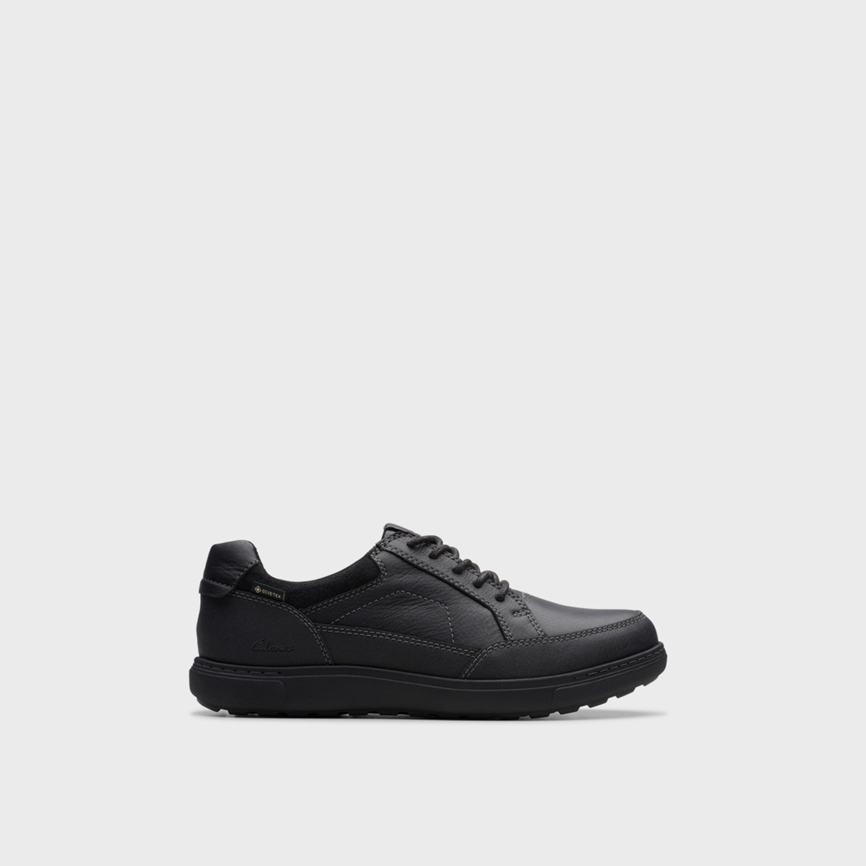 كلاركس- حذاء رياضي كاحل منخفض ورباط للرجال | 26180265-men-shoes-sneakers-image-3