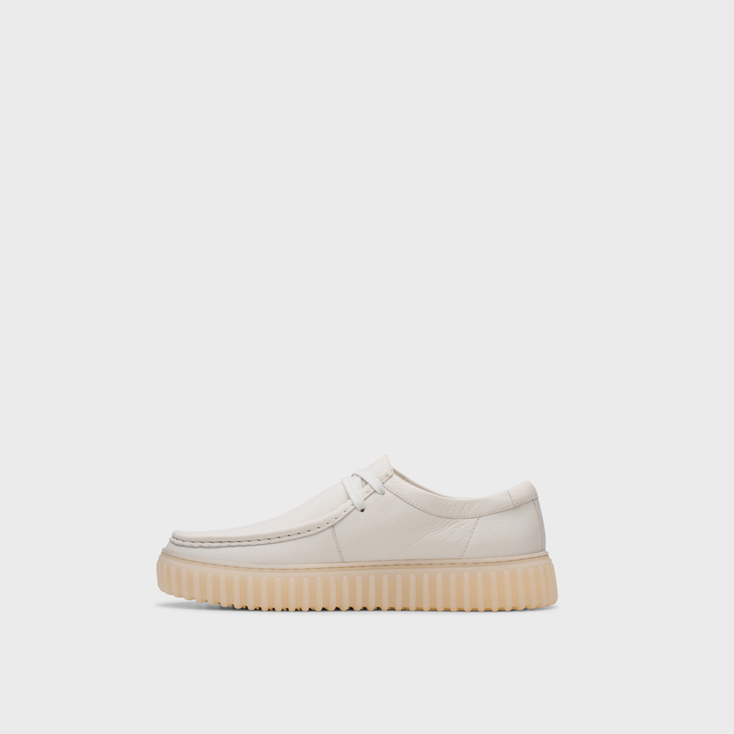 كلاركس - حذاء تورهيل لو موكاسين برباط للرجال | 26180910-men-shoes-loafersandmoccasins-image-2