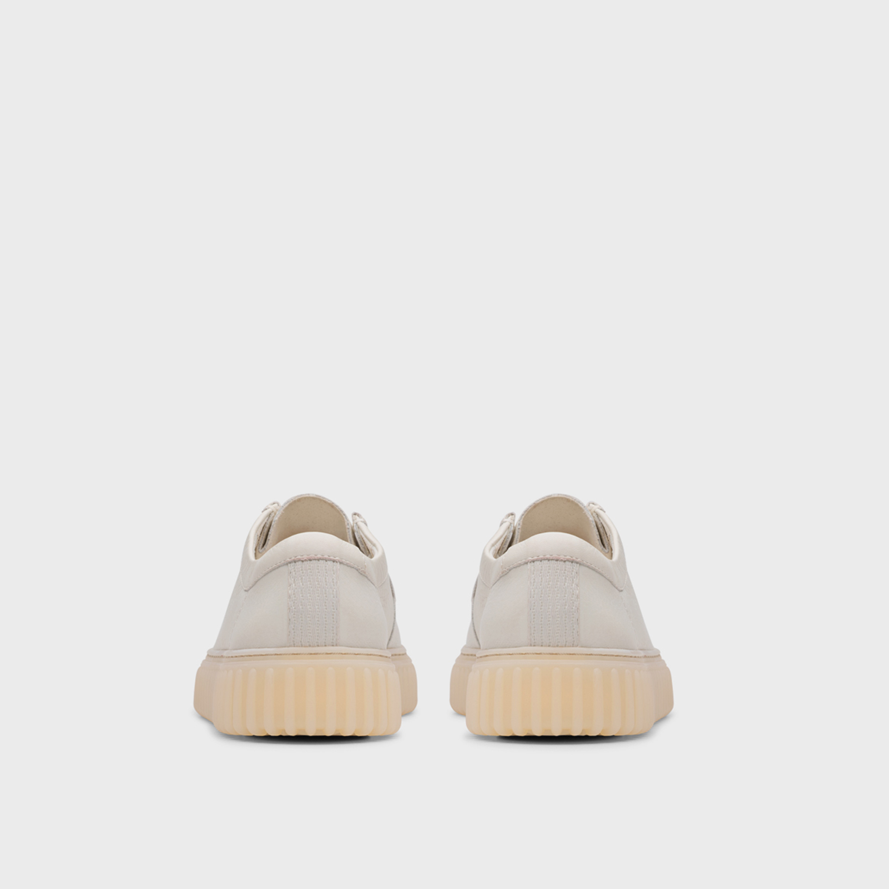 كلاركس - حذاء تورهيل لو موكاسين برباط للرجال | 26180910-men-shoes-loafersandmoccasins-image-4