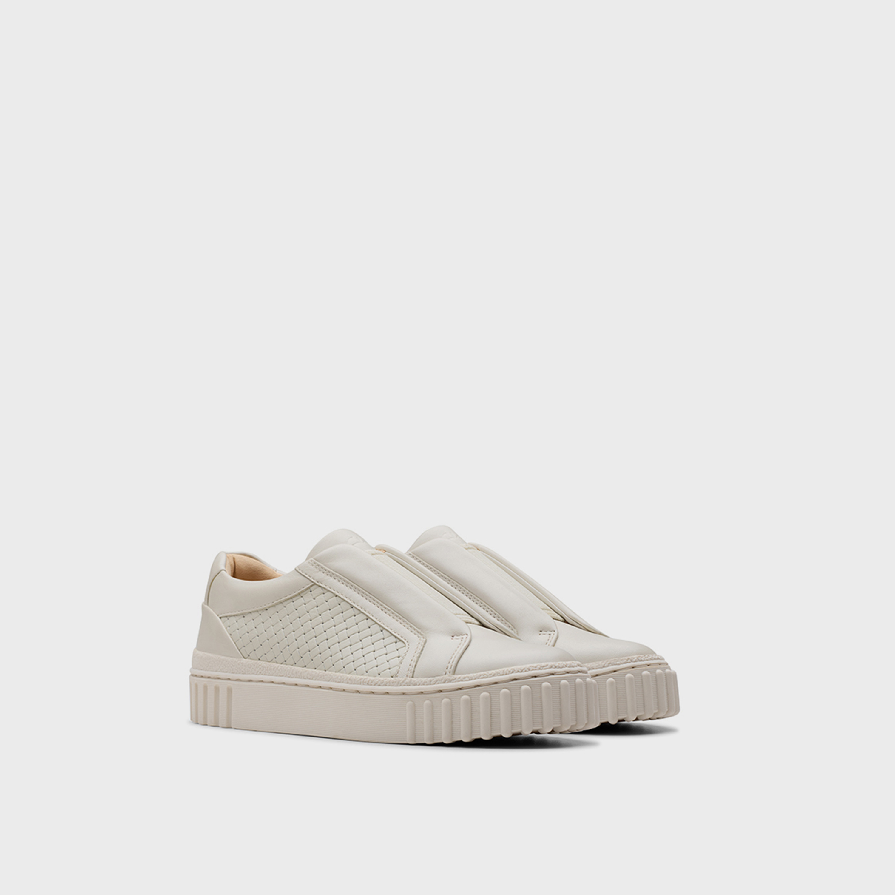 كلاركس - حذاء مايهيل باي بلاتفورم سهل الارتداء للنساء | 26181207-women-shoes-sneakers-image-1