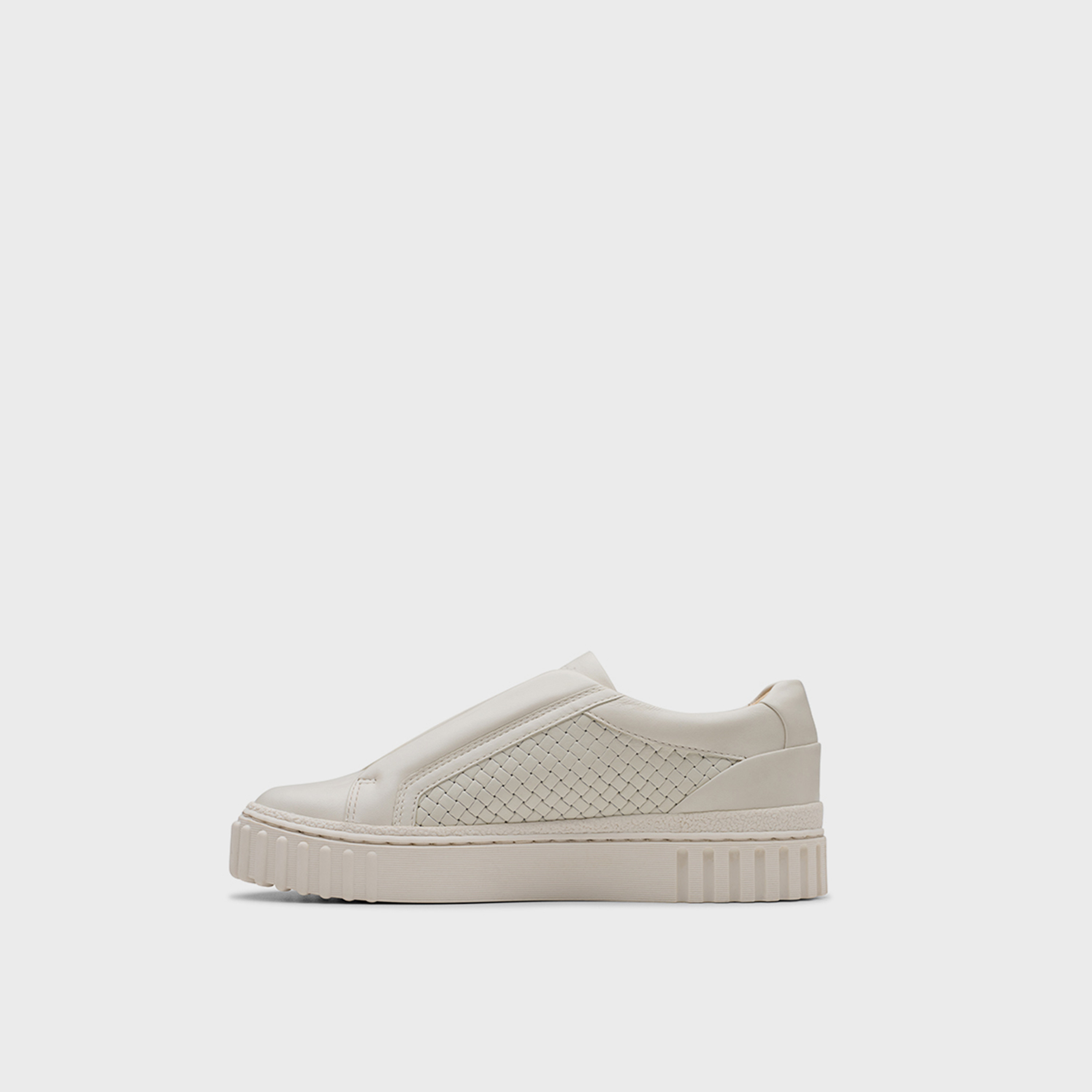 كلاركس - حذاء مايهيل باي بلاتفورم سهل الارتداء للنساء | 26181207-women-shoes-sneakers-image-3