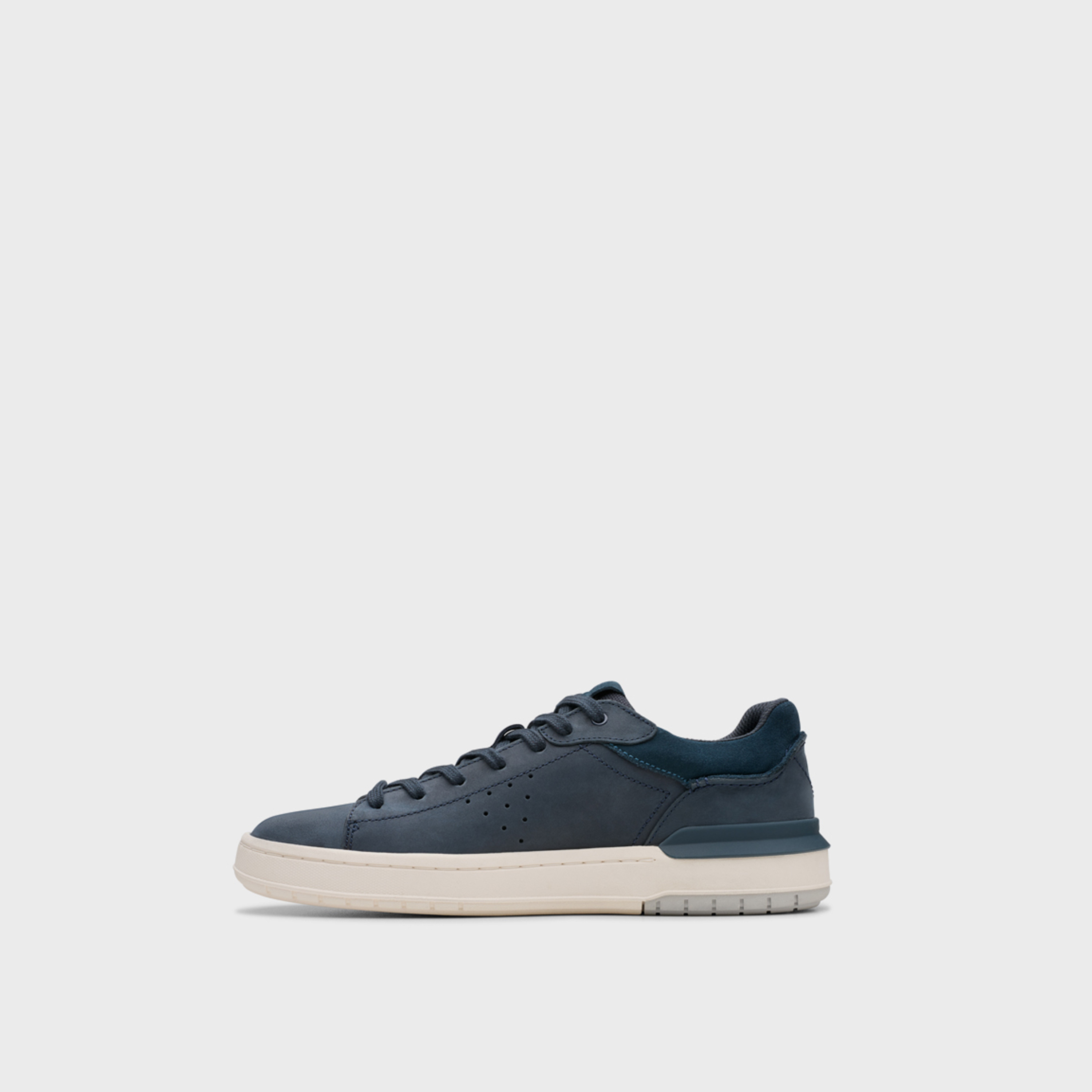 كلاركس - حذاء كورتلايت 2 ران الرياضي للرجال سهل الارتداء | 26181323-men-shoes-sneakers-image-2