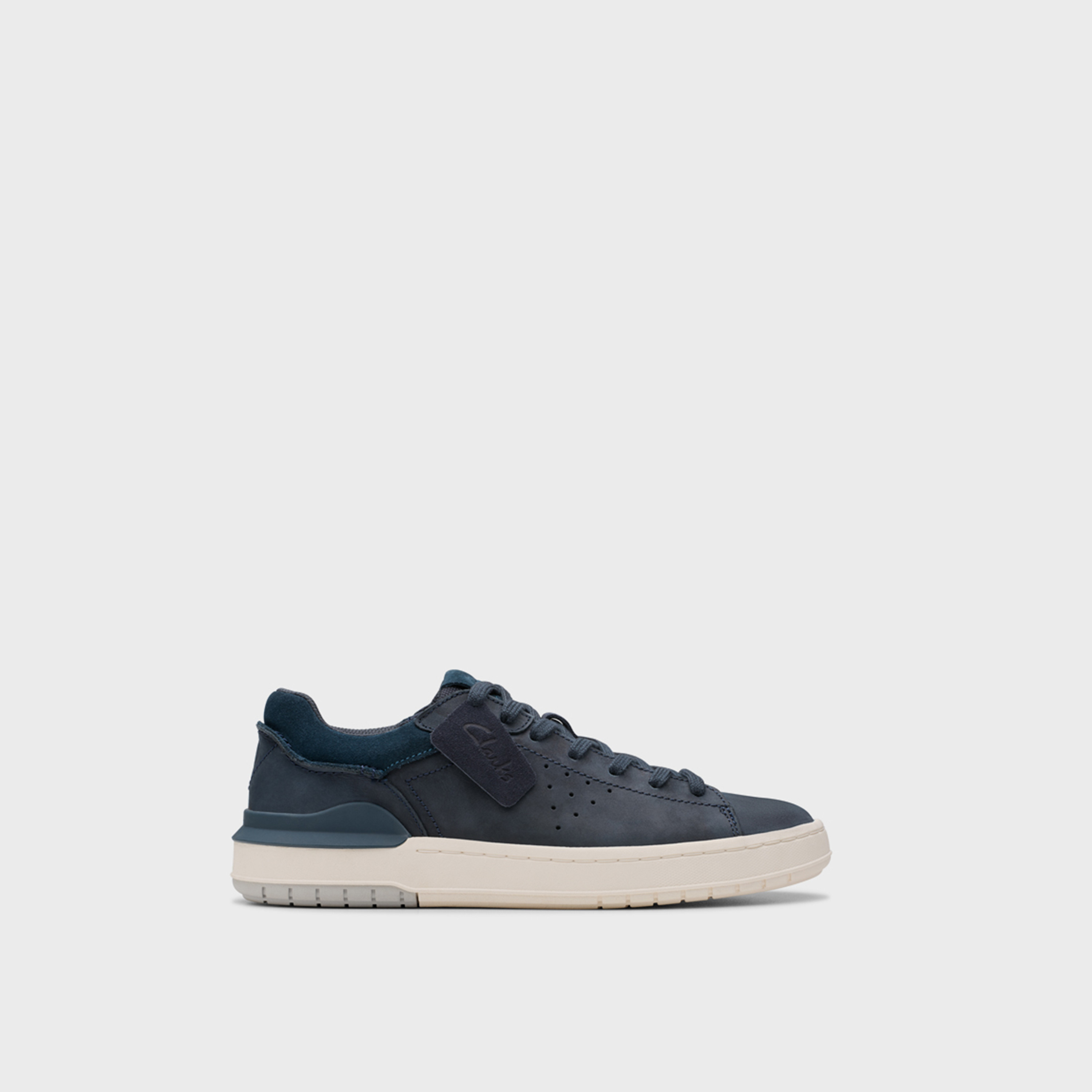 كلاركس - حذاء كورتلايت 2 ران الرياضي للرجال سهل الارتداء | 26181323-men-shoes-sneakers-image-3