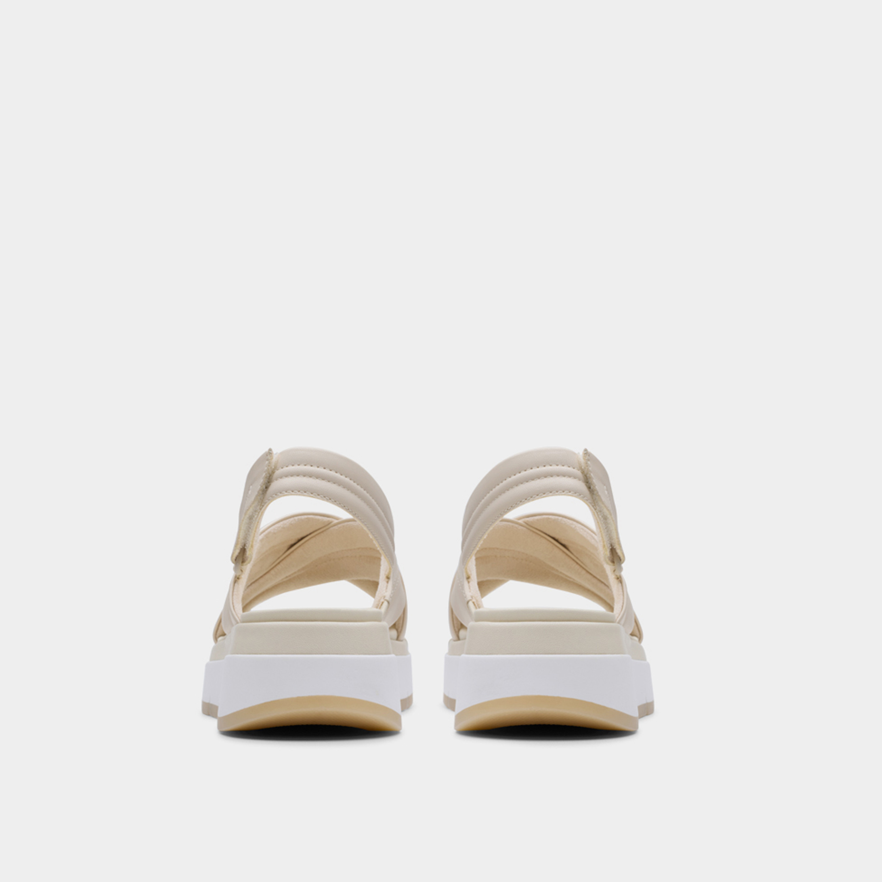 كلاركس - صندل نسائي ، توسكان كروس، بكعب مسطح، بحزام، بمشبك وخطاف | 26181470-women-shoes-sandals-heeled-image-4