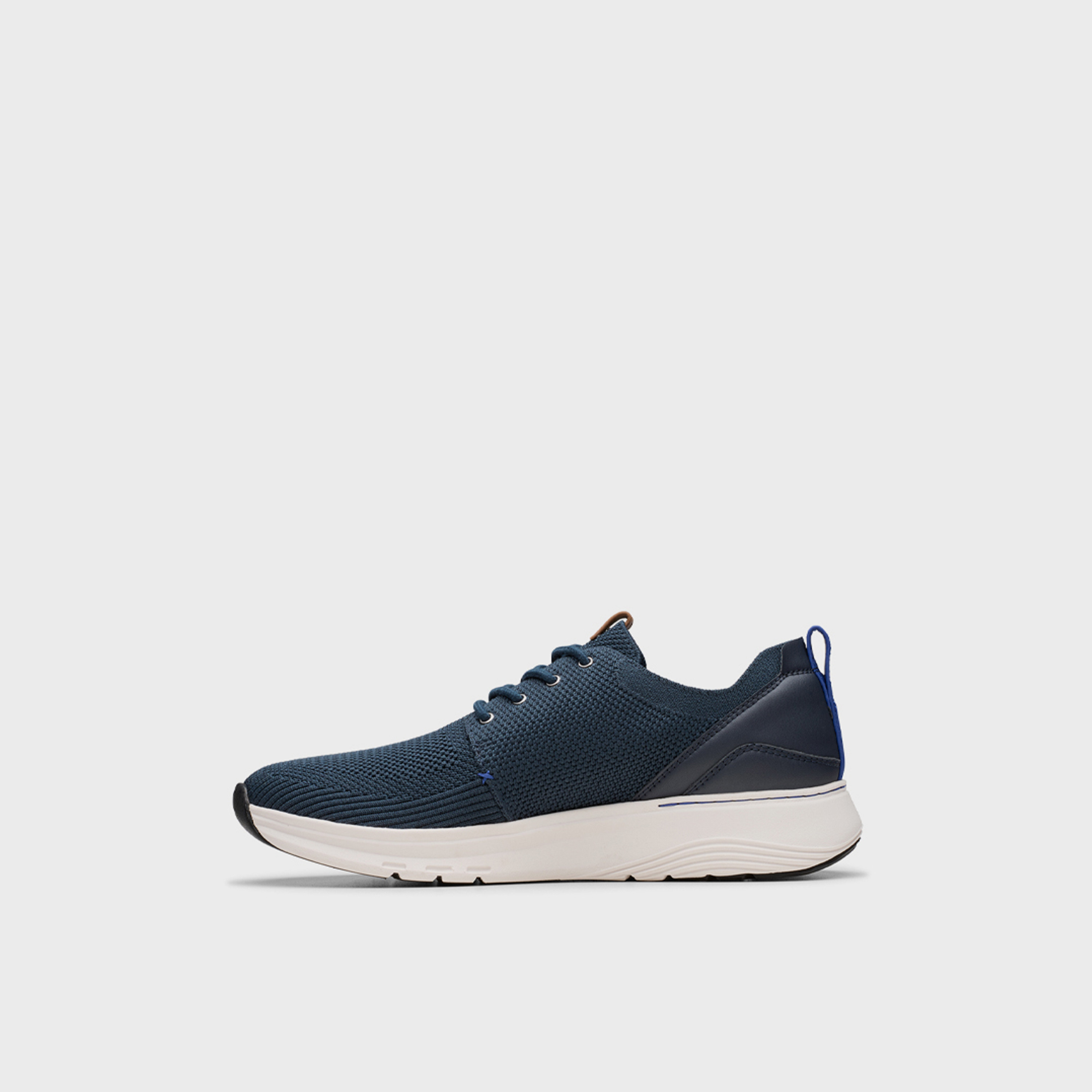 حذاء كلاركس رجالي برباط من موشن تريك إم إكس منخفض الكاحل | 26181984-men-shoes-sneakers-image-3