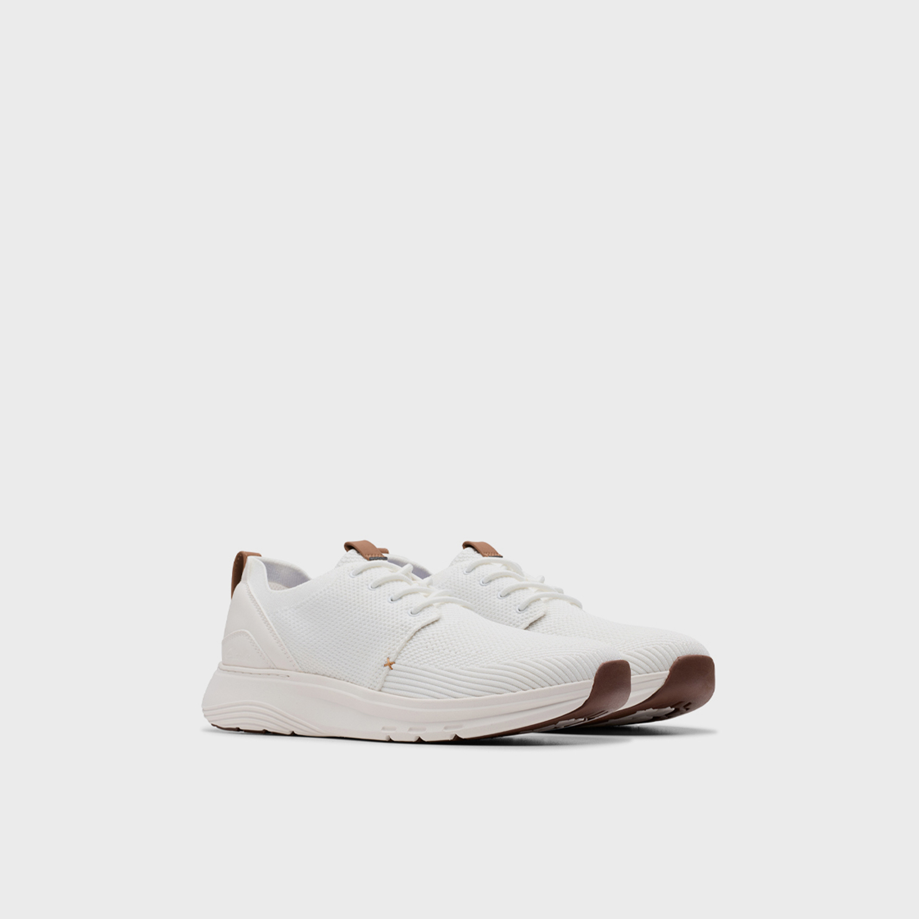 حذاء كلاركس رجالي برباط من موشن تريك إم إكس منخفض الكاحل | 26181985-men-shoes-sneakers-image-1