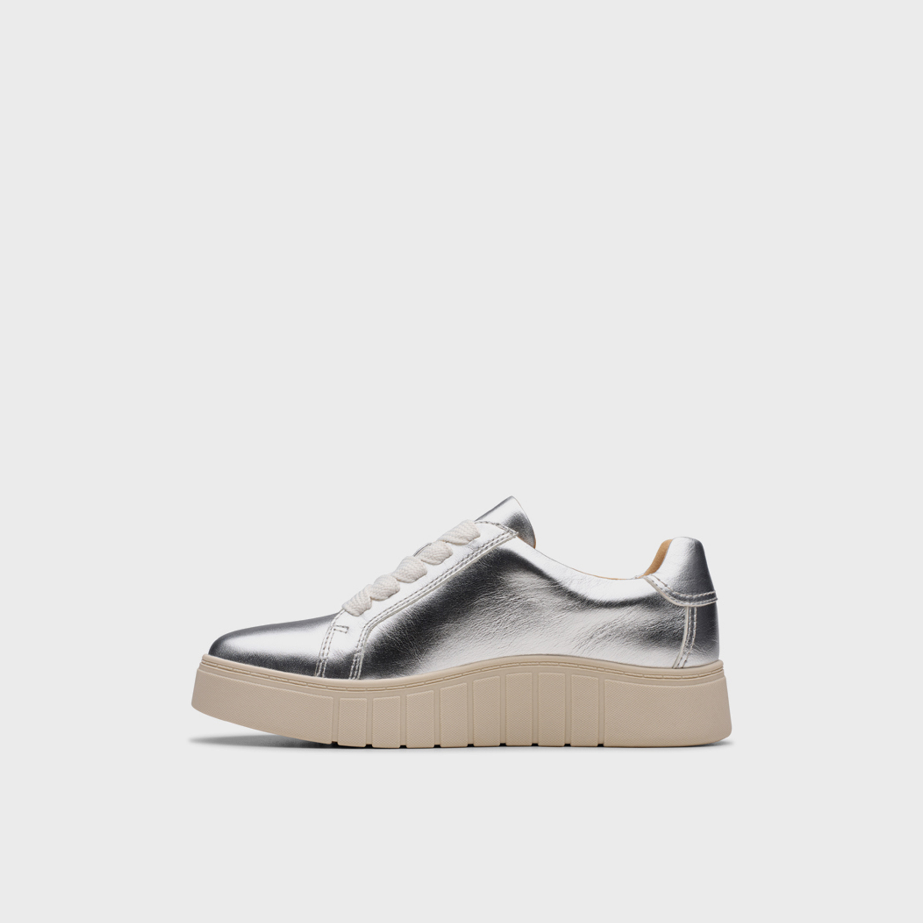 كلاركس - حذاء رياضي جلد نسائي برباط كاحل منخفض | 26184246-women-shoes-sneakers-image-2