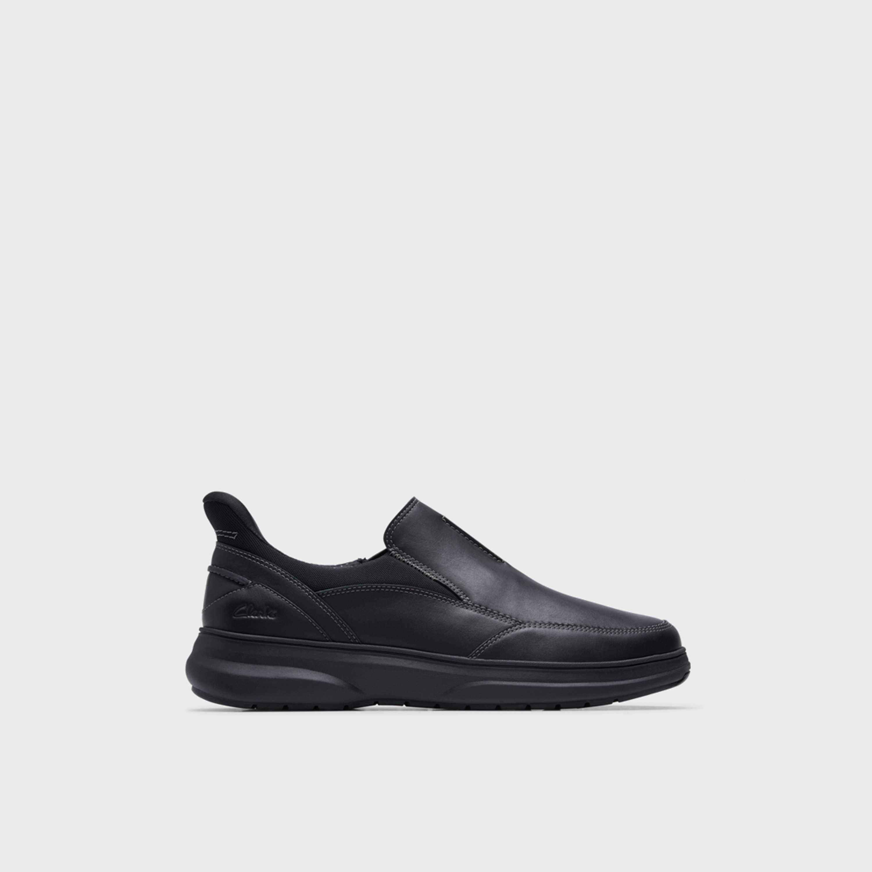 حذاء مولان ستيب لوفر سهل الارتداء من كلاركس للرجال | 26184411-men-shoes-loafersandmoccasins-image-2