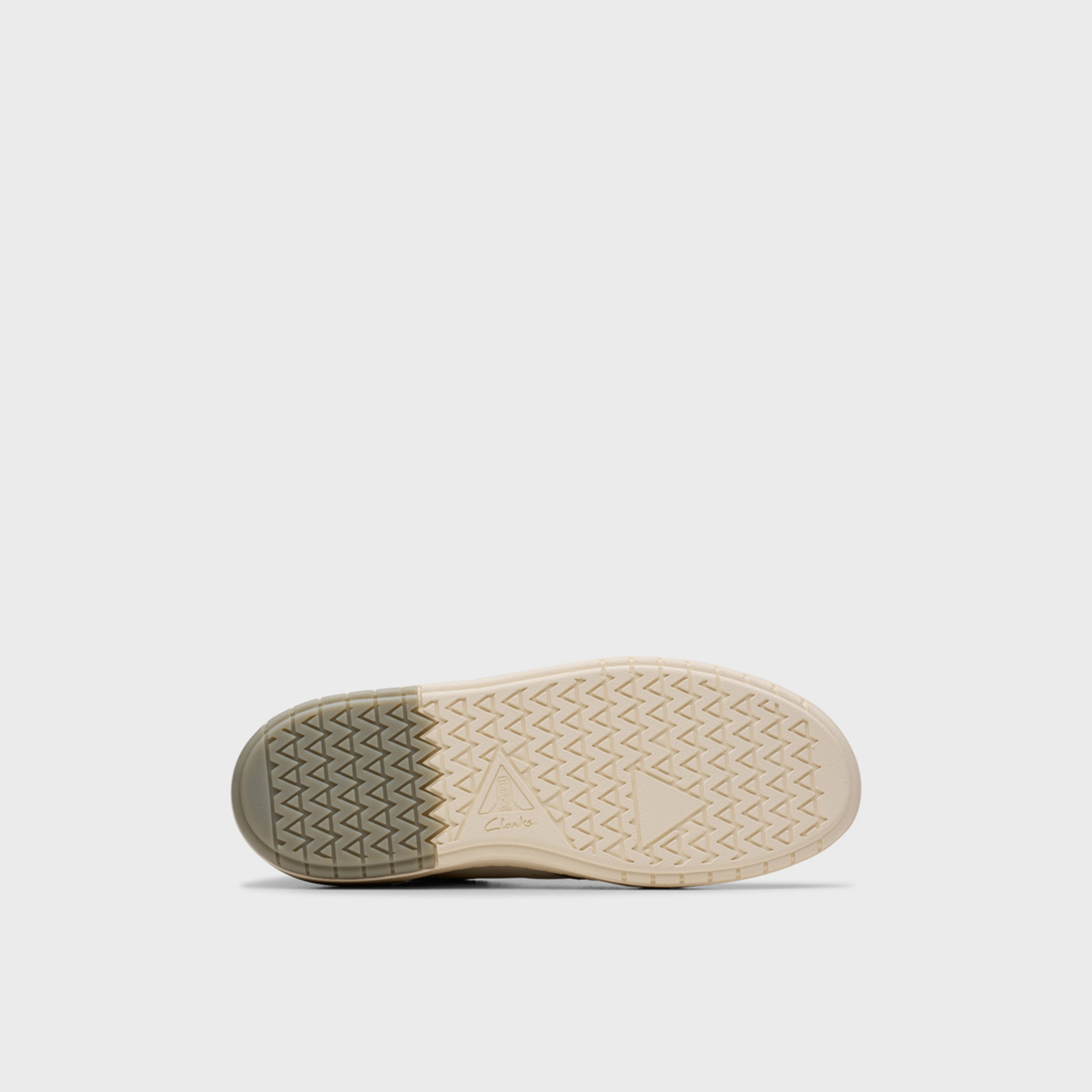 كلاركس - حذاء رياضي كورتلايت2 رجالي برباط منخفض الكاحل | 26184601-men-shoes-sneakers-image-4