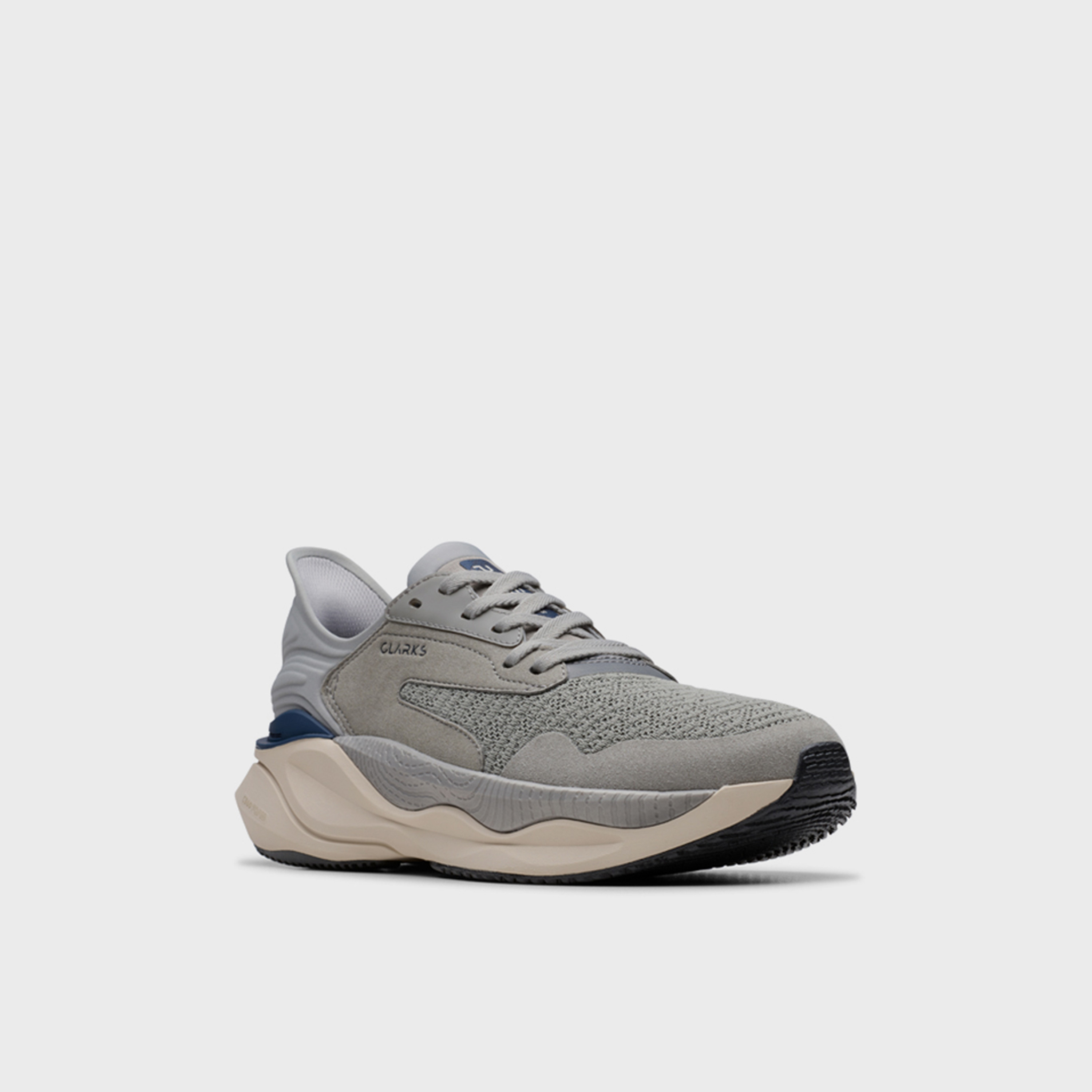 كلاركس - حذاء رياضي بايس رجالي برباط كاحل منخفض | 26184664-men-shoes-sneakers-image-1