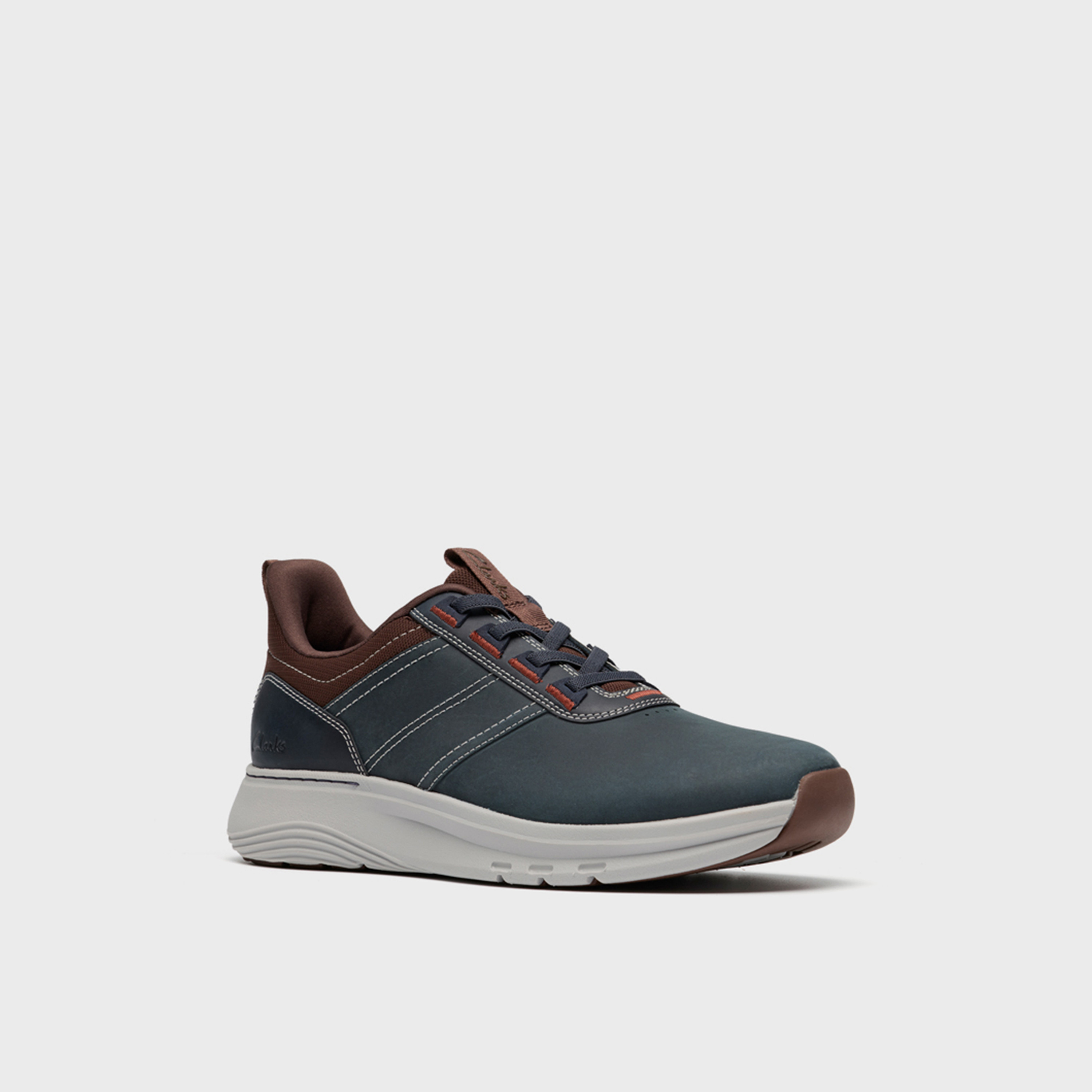 كلاركس - حذاء رياضي موشن تريك إل إكس منخفض الكاحل رجالي برباط | 26184783-men-shoes-sneakers-image-1