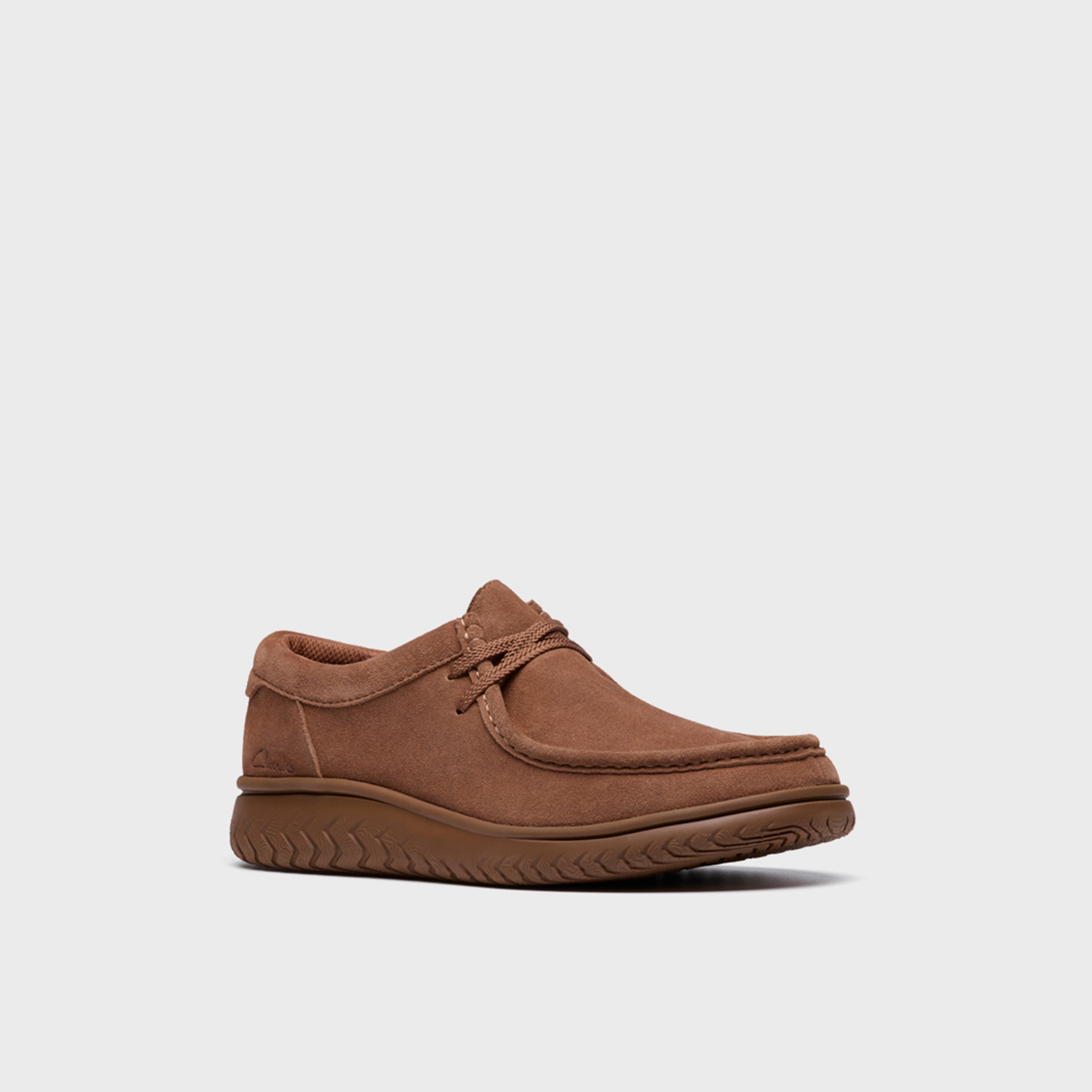 كلاركس - حذاء تشوكا ريلاكس لايت رجالي برباط كاحل منخفض | 26184953-men-shoes-loafersandmoccasins-image-1
