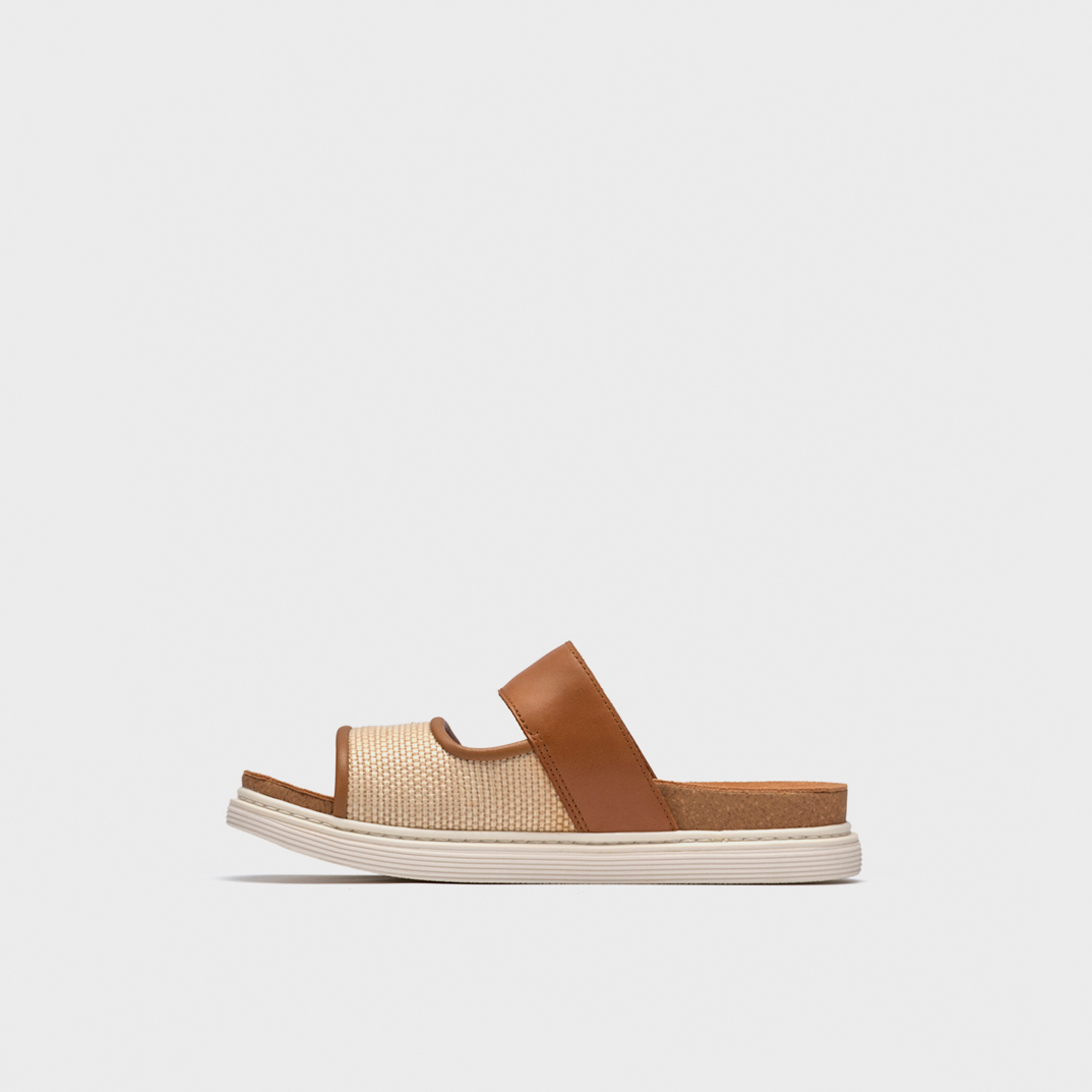 صندل نسائي من كلاركس، أرويل ستيب، سهل الارتداء، ذو نعل سميك | 26185814-women-shoes-sandals-flats-image-3