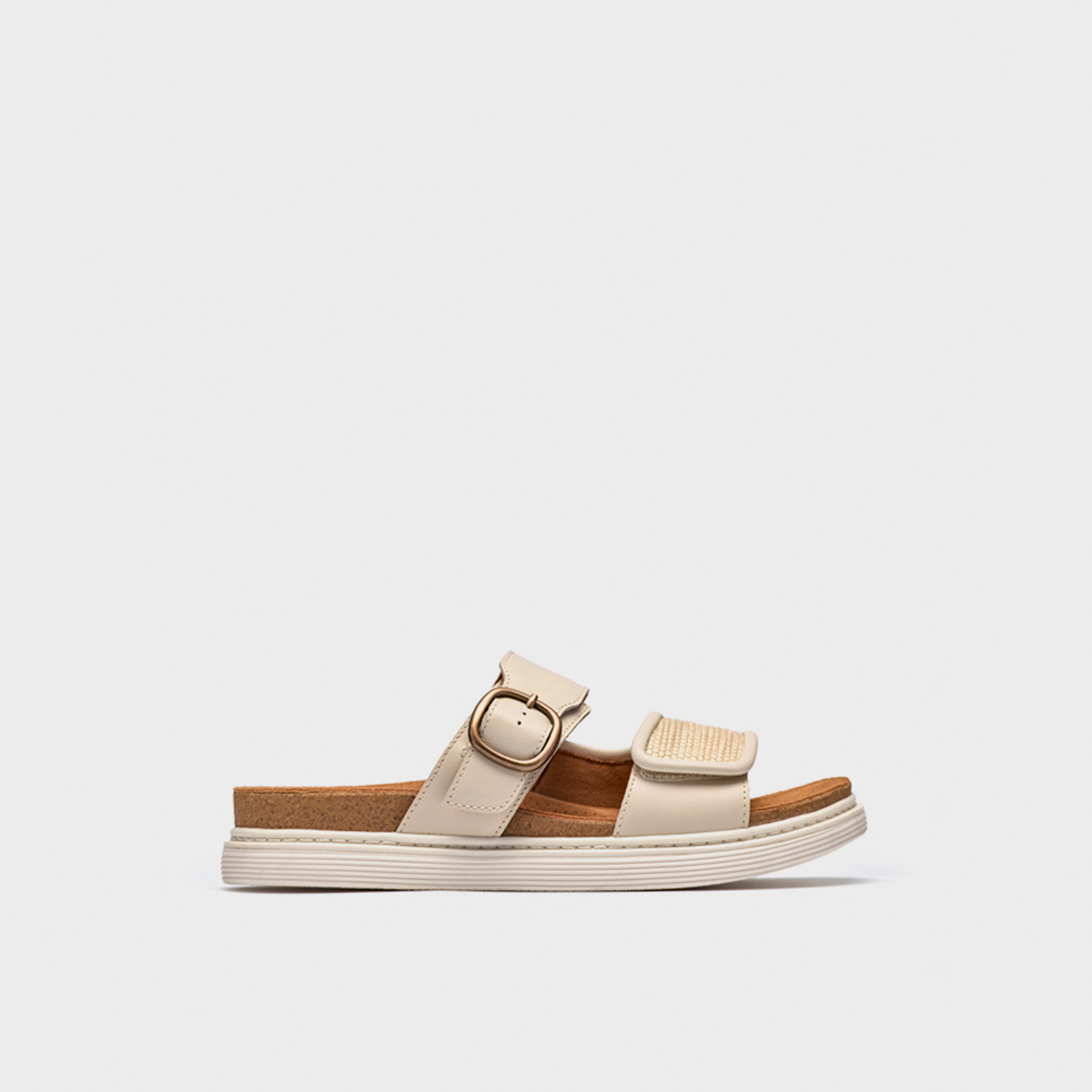 صندل نسائي من كلاركس، أرويل ستيب، سهل الارتداء، ذو نعل سميك | 26185816-women-shoes-sandals-flats-image-2