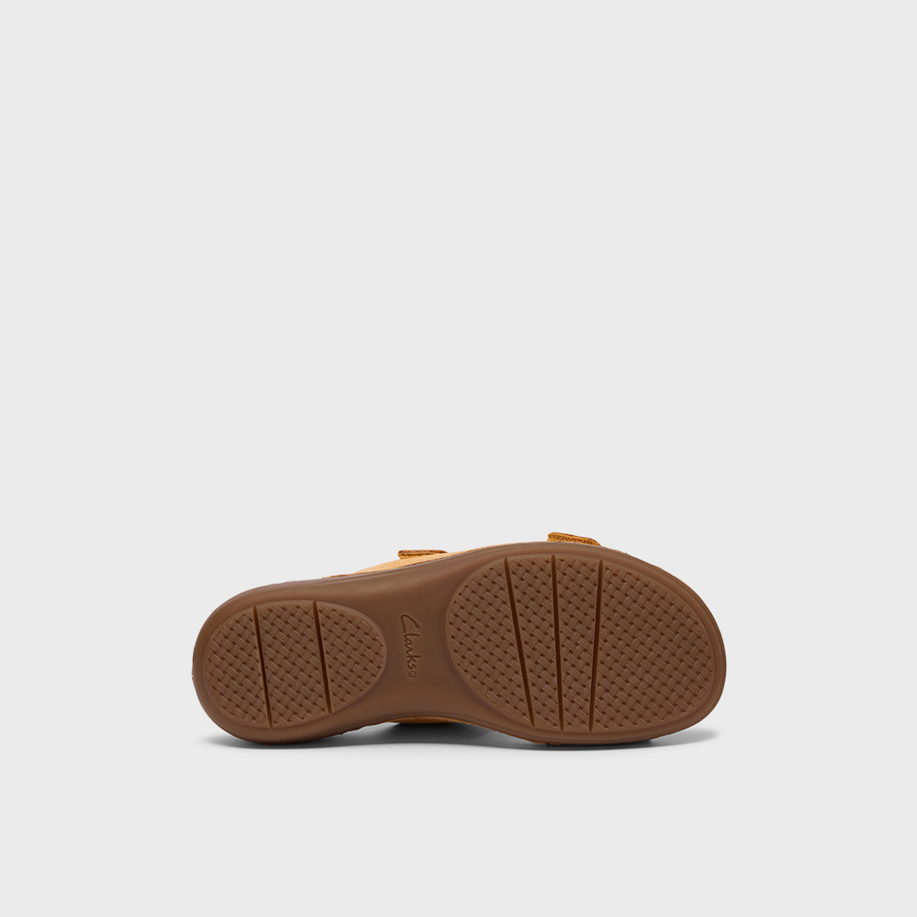 صندل سيسيلي ستيب مسطح سهل الارتداء نسائي من كلاركس | 26185837-women-shoes-sandals-flats-image-4