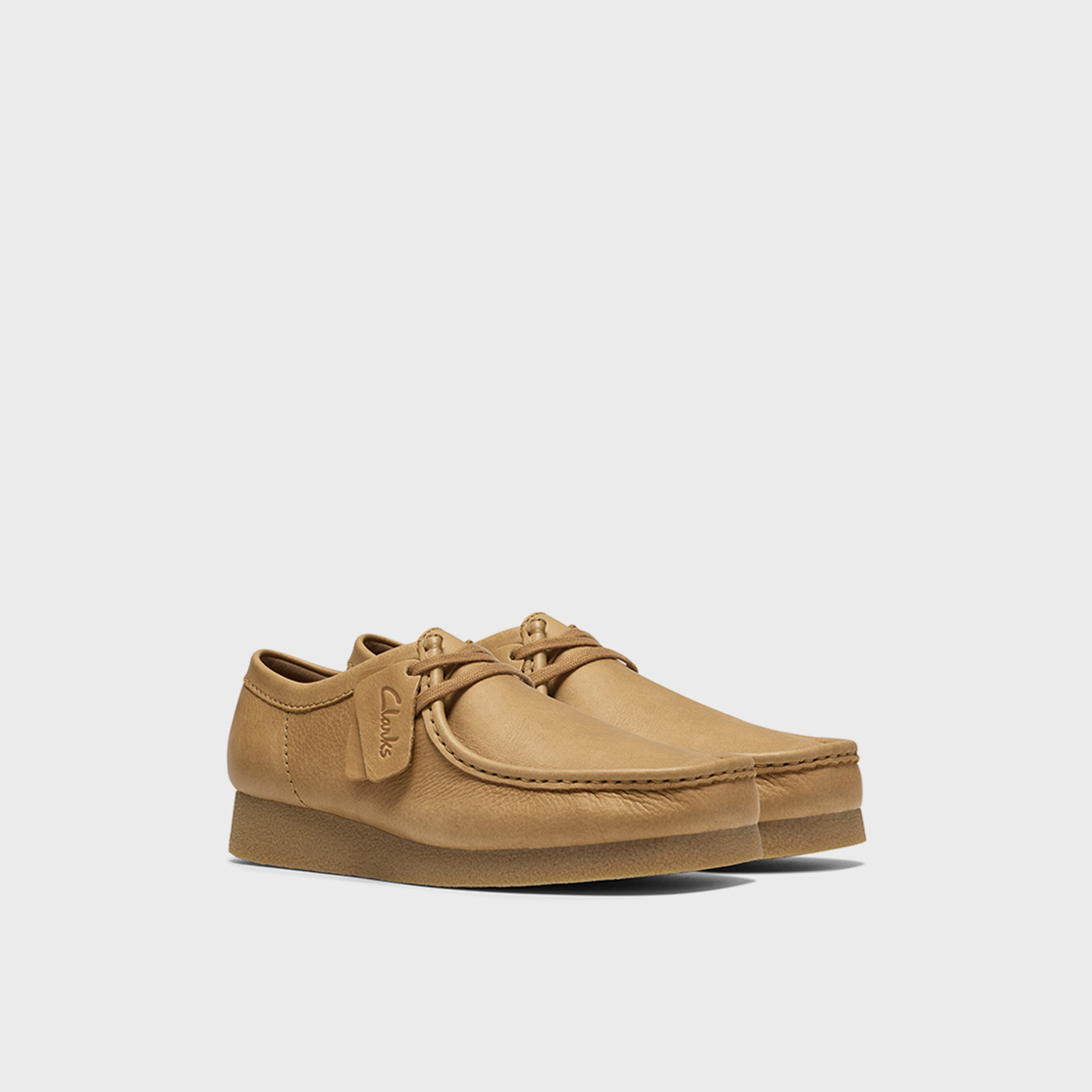 حذاء ”والابي إيفو“ الرجالي من كلاركس ذو الأربطة | 26186168-men-shoes-loafersandmoccasins-image-1