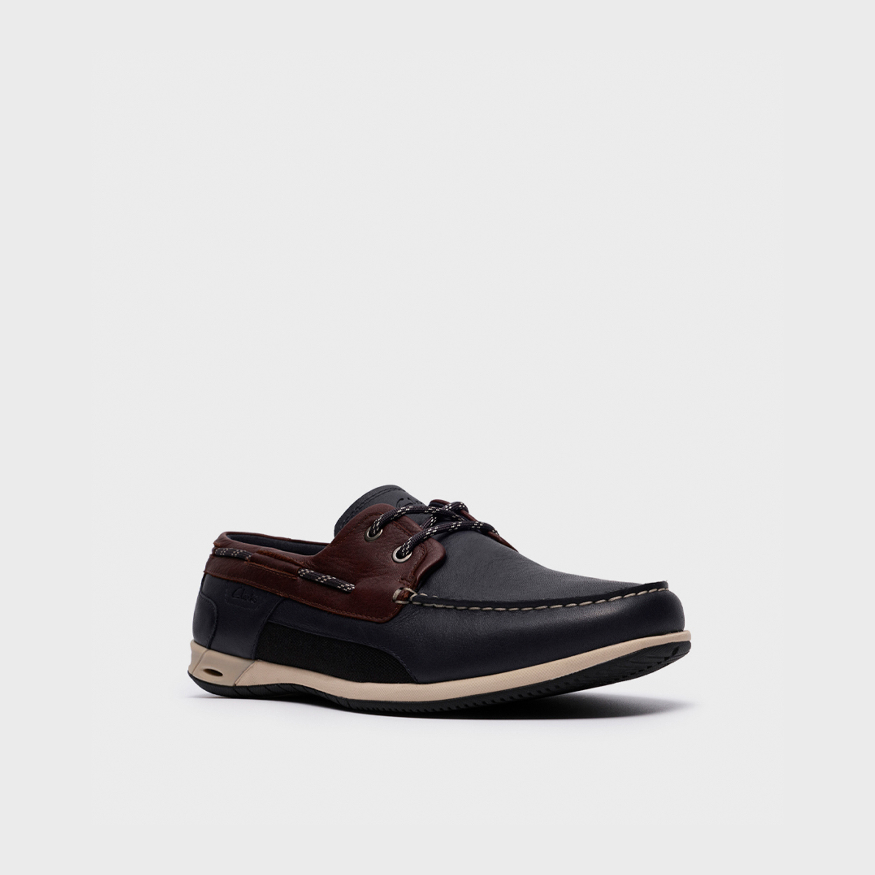 حذاء أورسون البحري للرجال من كلاركس برباط | 26186198-men-shoes-loafersandmoccasins-image-1
