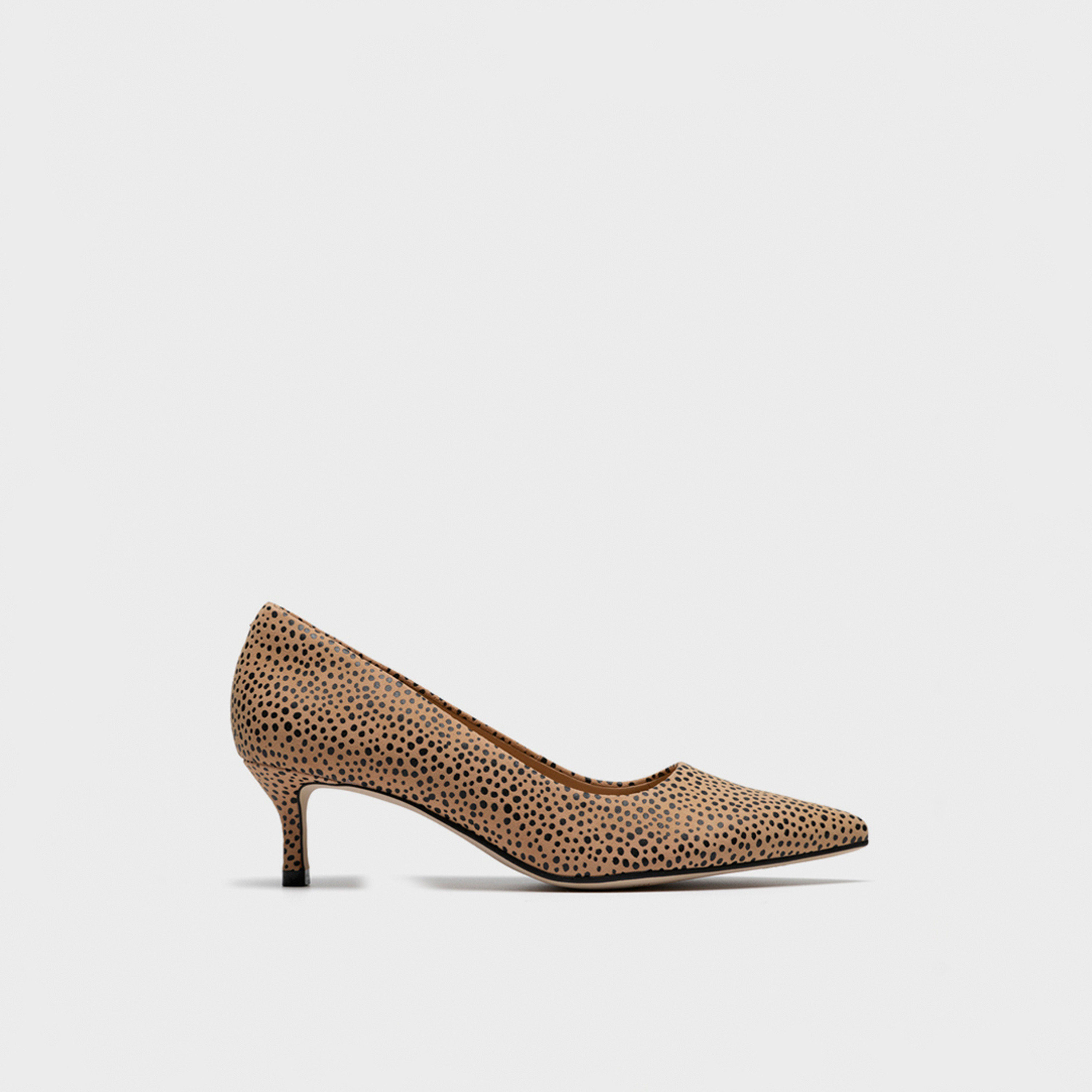 Clarks Womens Slip-On Zarey Court Kitten Pumps | 26186345-women-shoes-heels-image-2