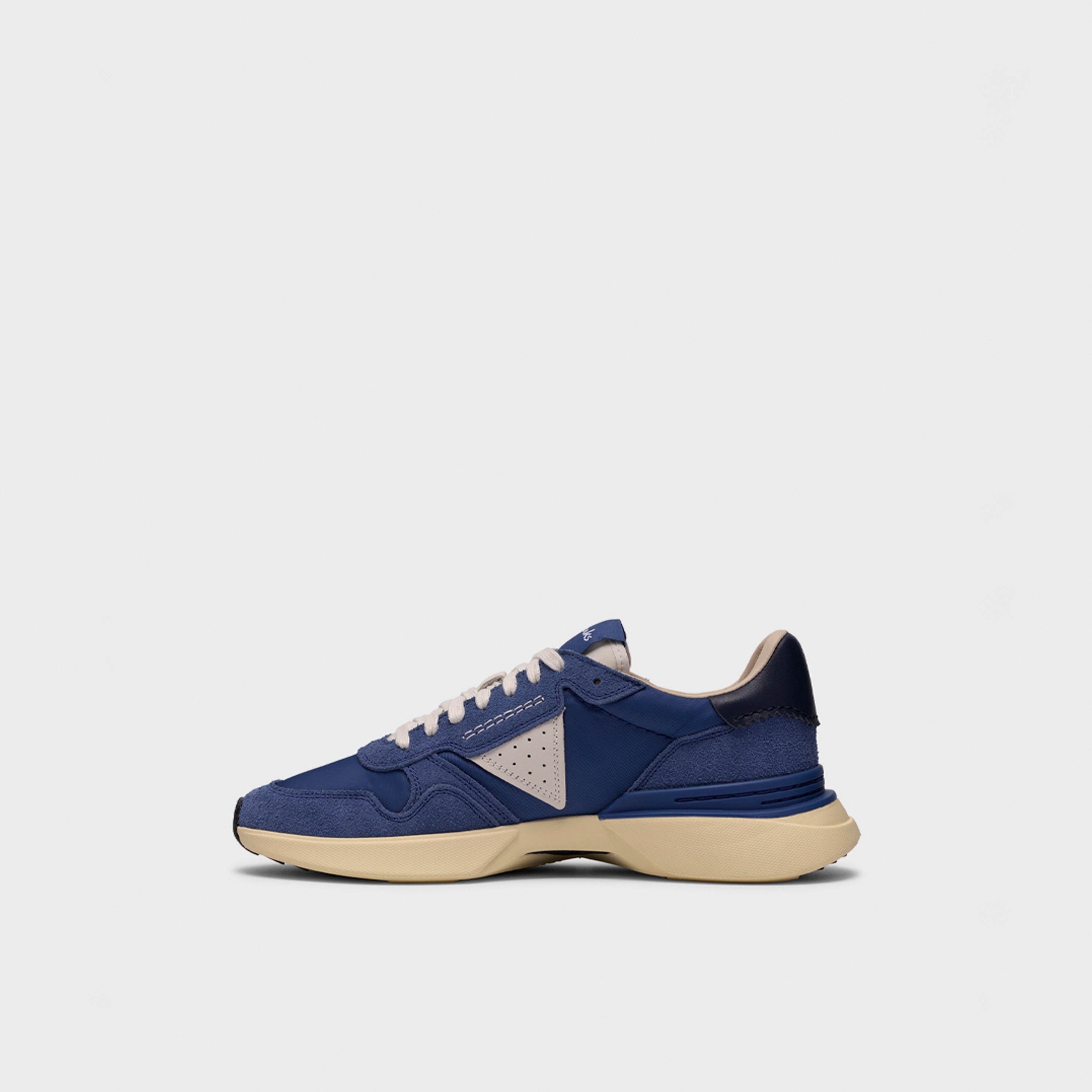 أحذية رياضية رجالية من كلاركس برباط، طراز كرافت ويك، منخفضة الكاحل | 26186556-men-shoes-sneakers-image-3
