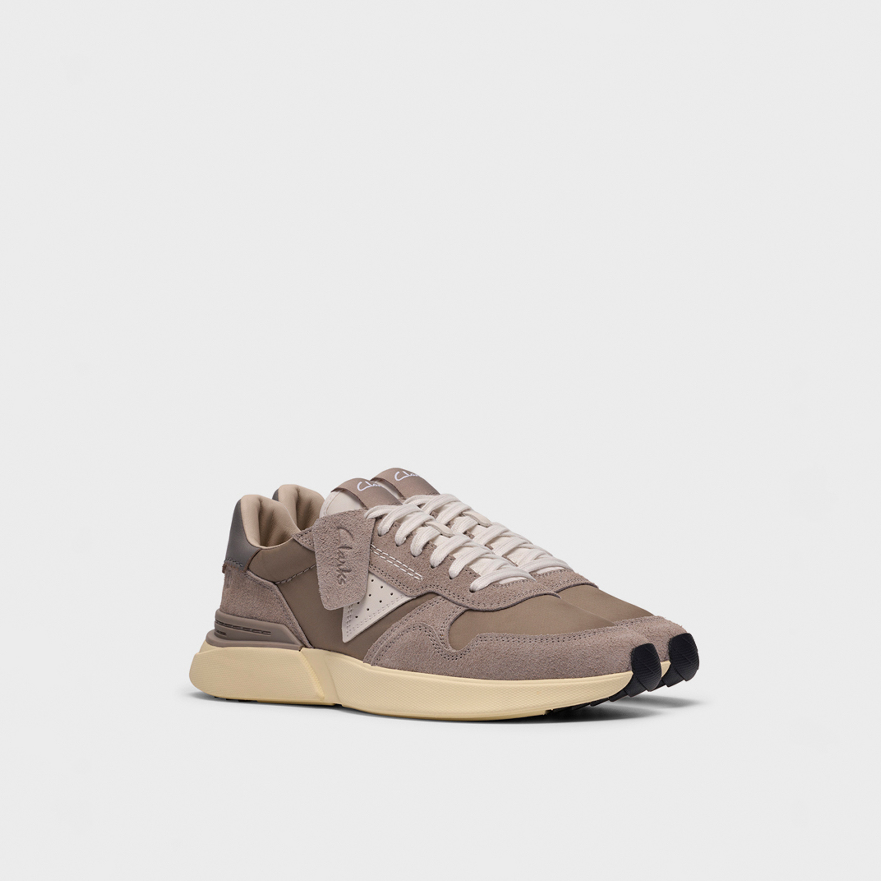 أحذية رياضية رجالية من كلاركس برباط، طراز كرافت ويك، منخفضة الكاحل | 26186558-men-shoes-sneakers-image-1