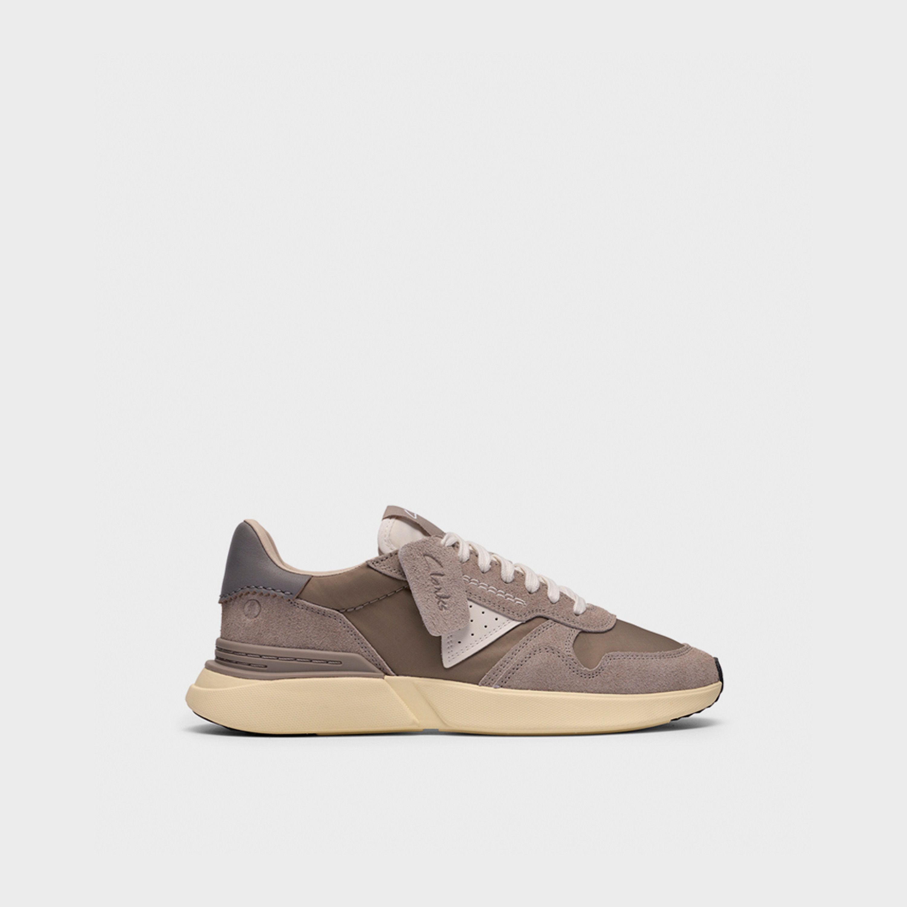 أحذية رياضية رجالية من كلاركس برباط، طراز كرافت ويك، منخفضة الكاحل | 26186558-men-shoes-sneakers-image-2