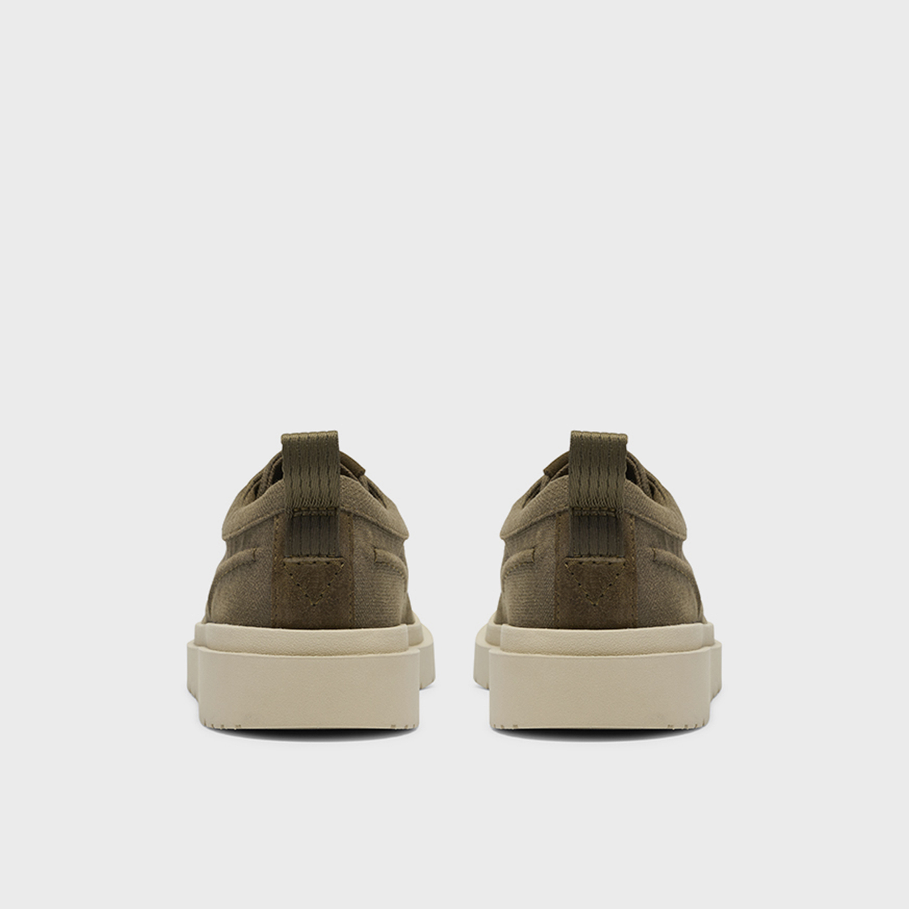 حذاء بولدن موك للرجال من كلاركس برباط | 26186615-men-shoes-loafersandmoccasins-image-5