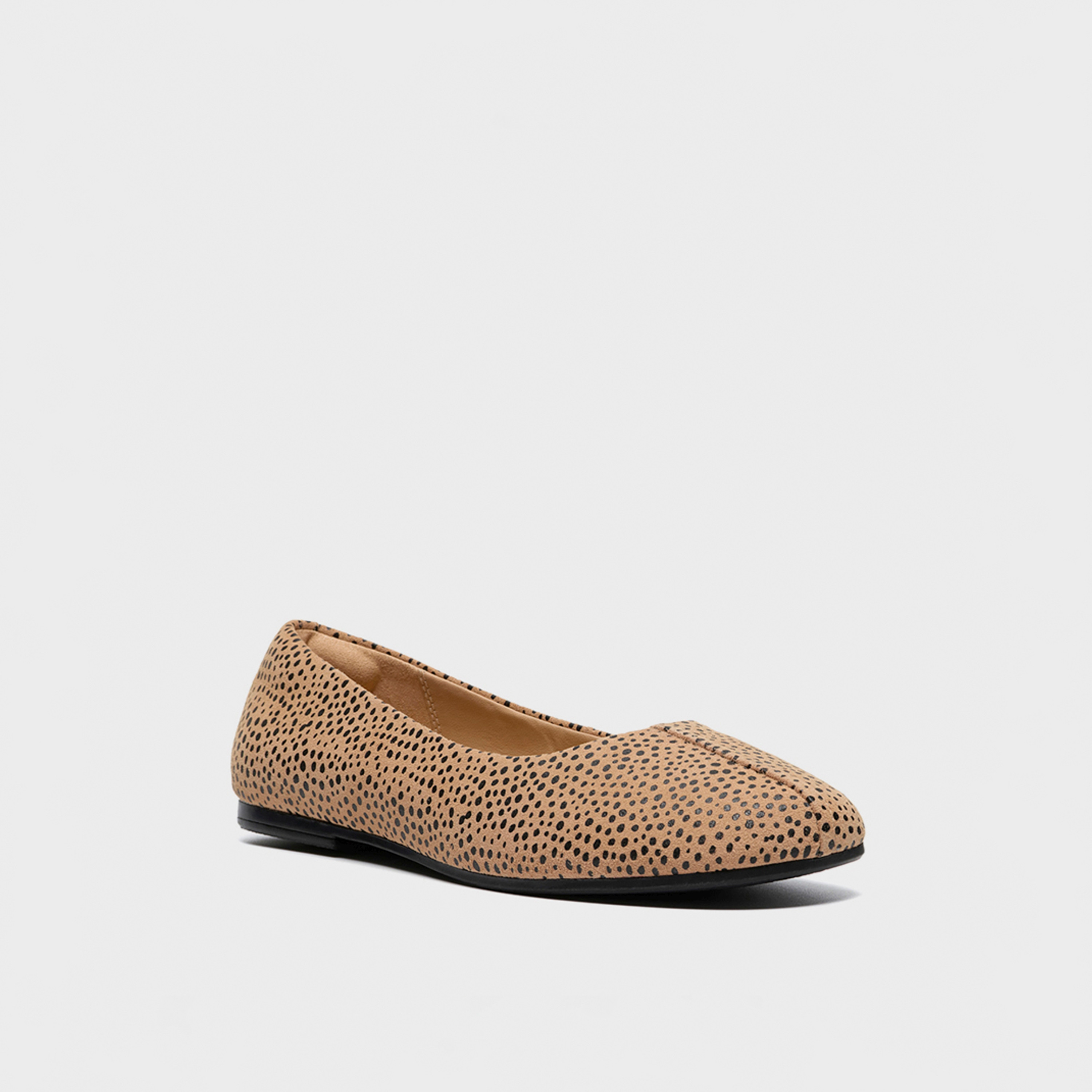 أحذية كلاركس النسائية سهلة الارتداء من طراز Livia Lily Flat Round Toe Ballerina | 26186656-women-shoes-ballerinas-image-1
