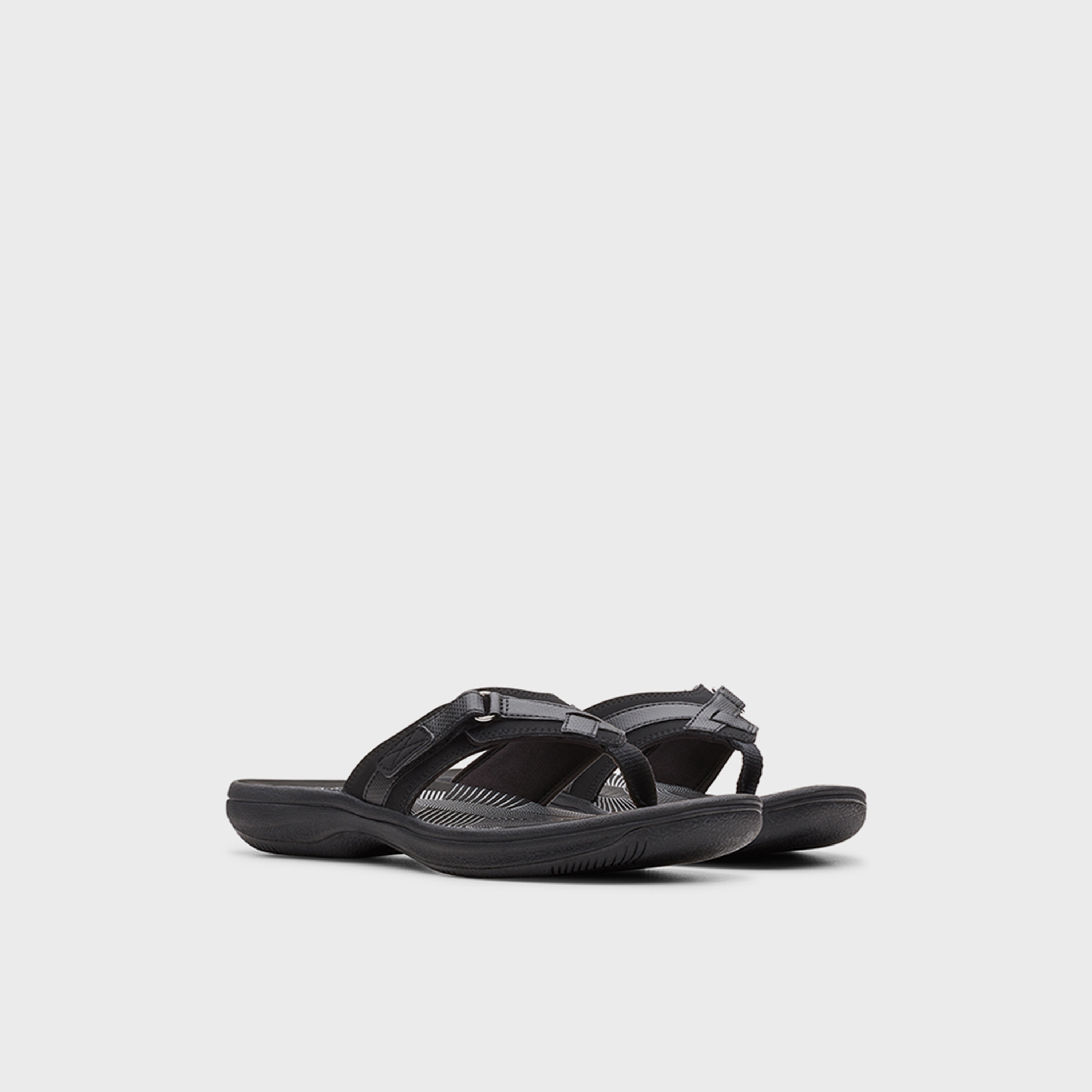 شبشب كلاركس النسائي سهل الارتداء برينكلي سي | 26186862-women-shoes-flipflopsandslides-image-1
