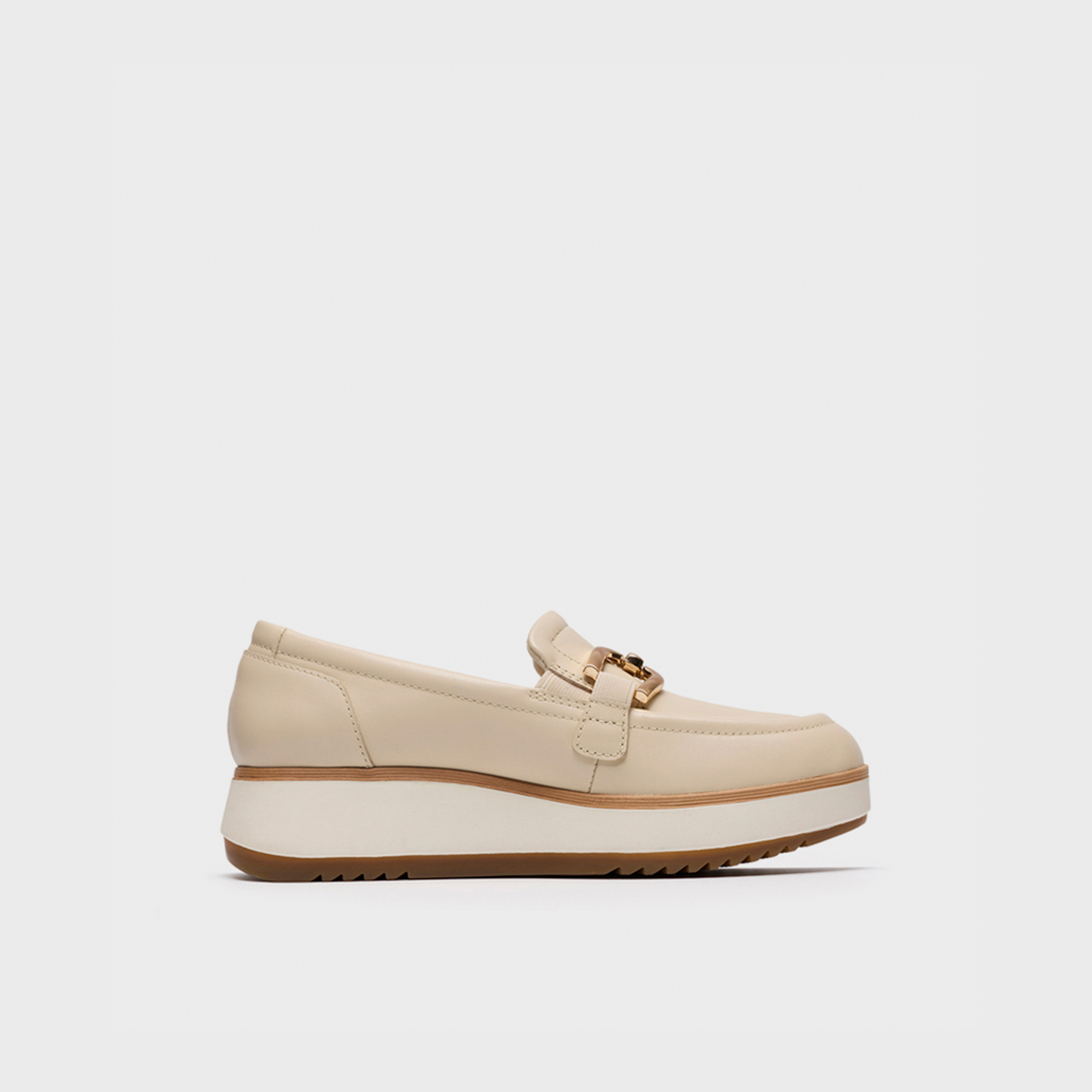 حذاء نسائي من كلاركس، زيلاه توب، سهل الارتداء، ذو نعل سميك | 26186928-women-shoes-loafersandmoccasins-image-2